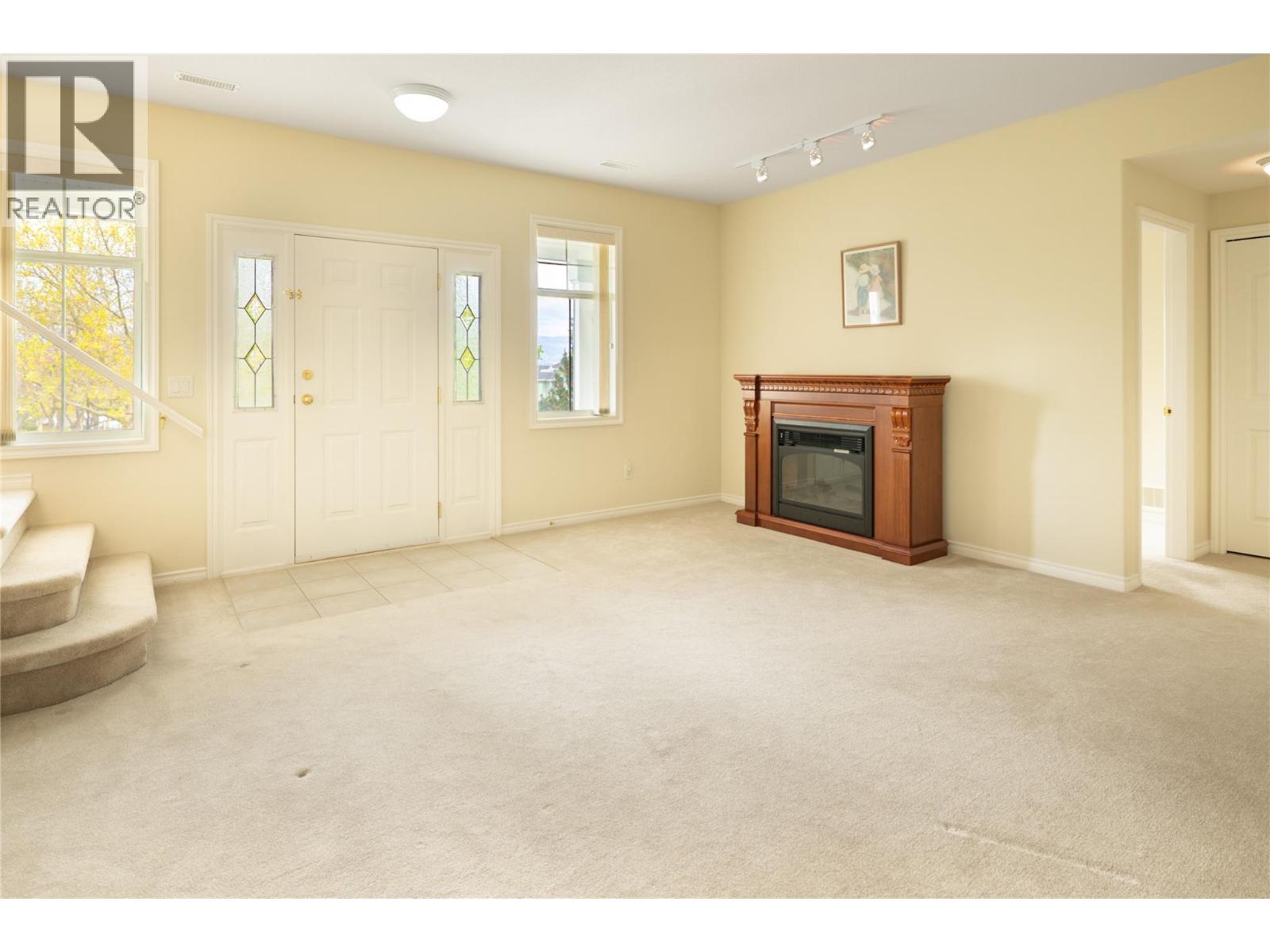 377 MCCARREN Avenue