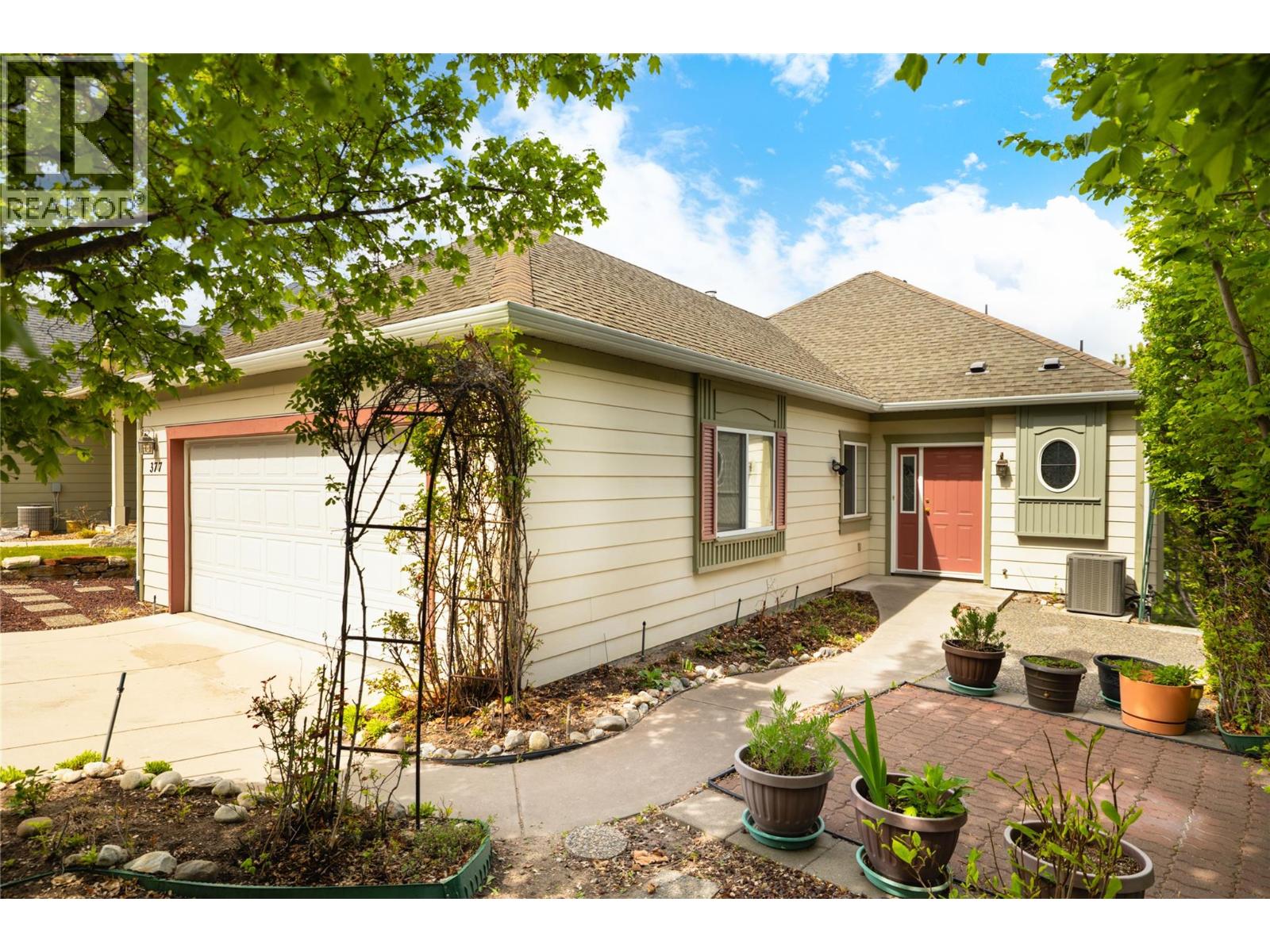 377 MCCARREN Avenue