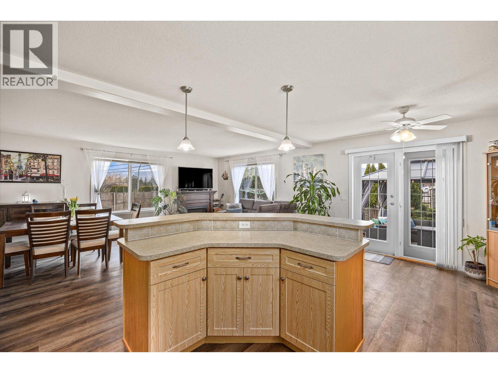 2199 Mimosa Drive