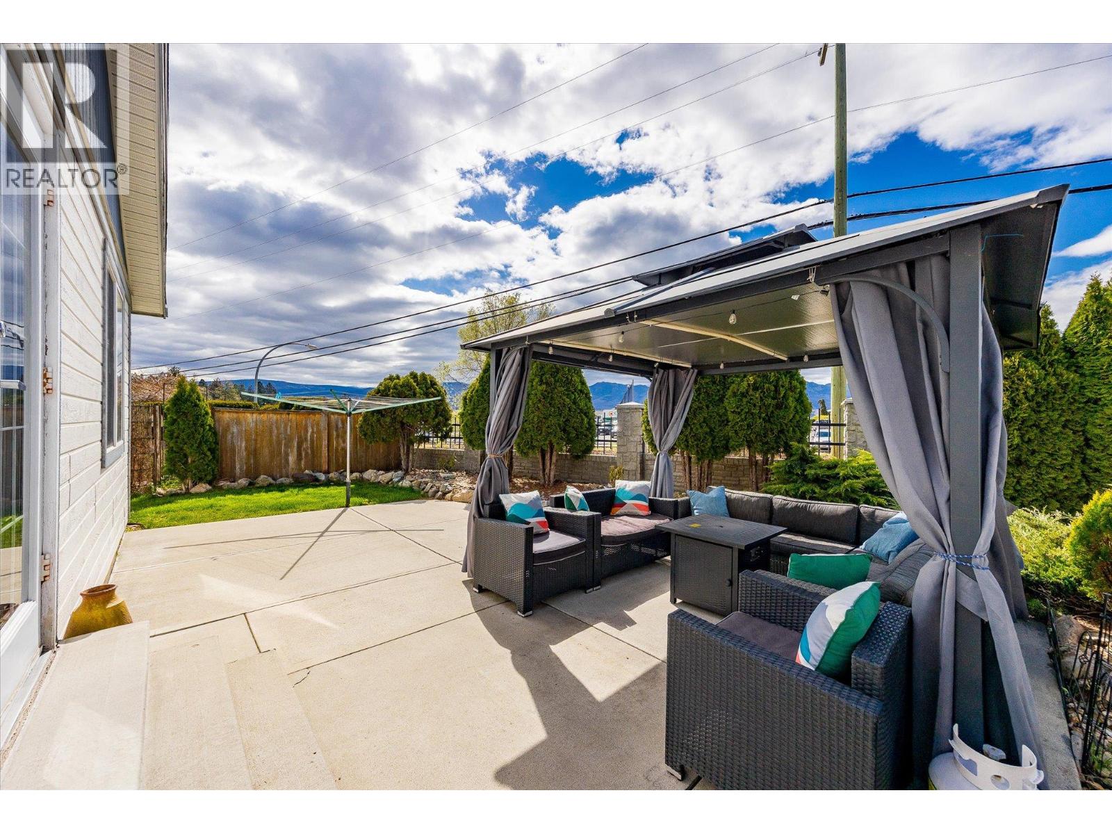 2199 Mimosa Drive