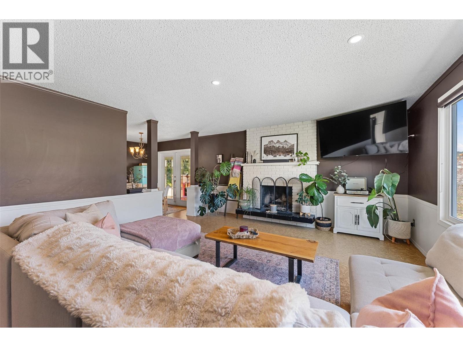 2114 VERDE VISTA Road