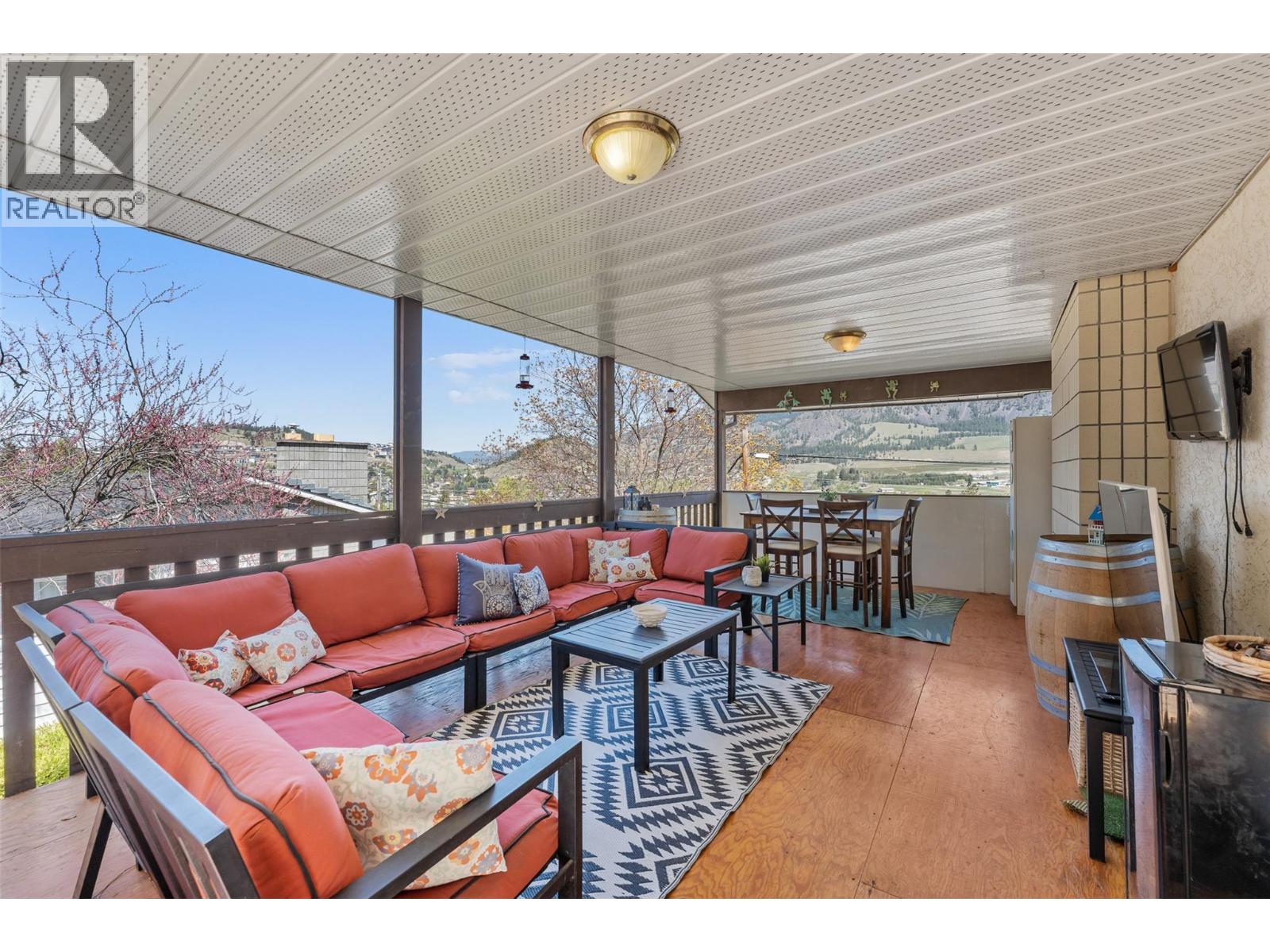 2114 VERDE VISTA Road