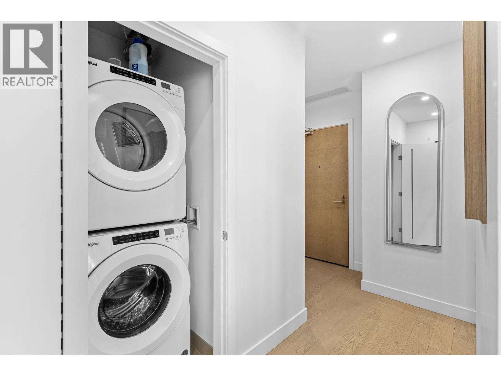 3409 Lakeshore Road Unit# 407