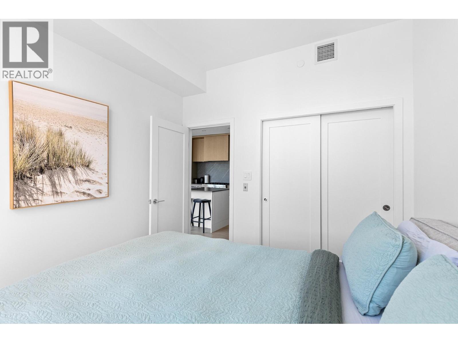 3409 Lakeshore Road Unit# 407