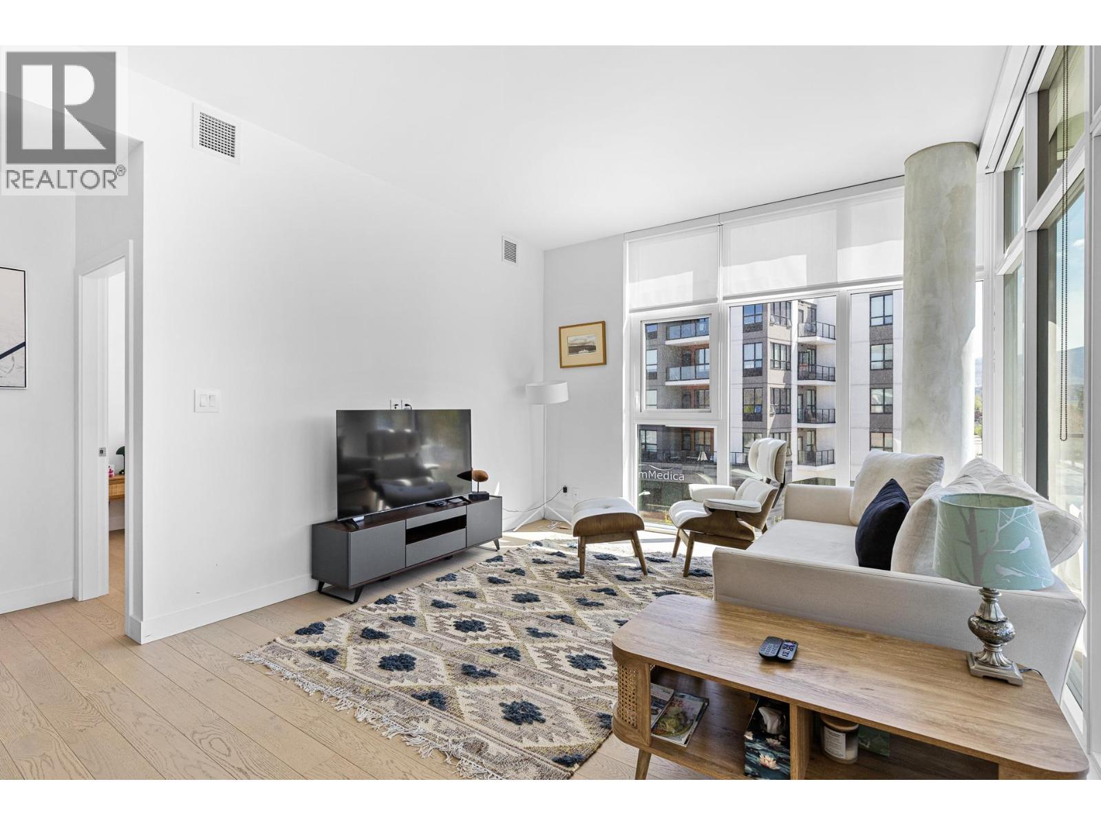 3409 Lakeshore Road Unit# 407