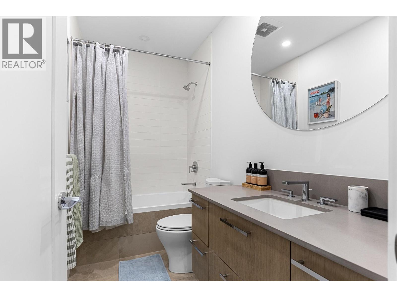 3409 Lakeshore Road Unit# 407