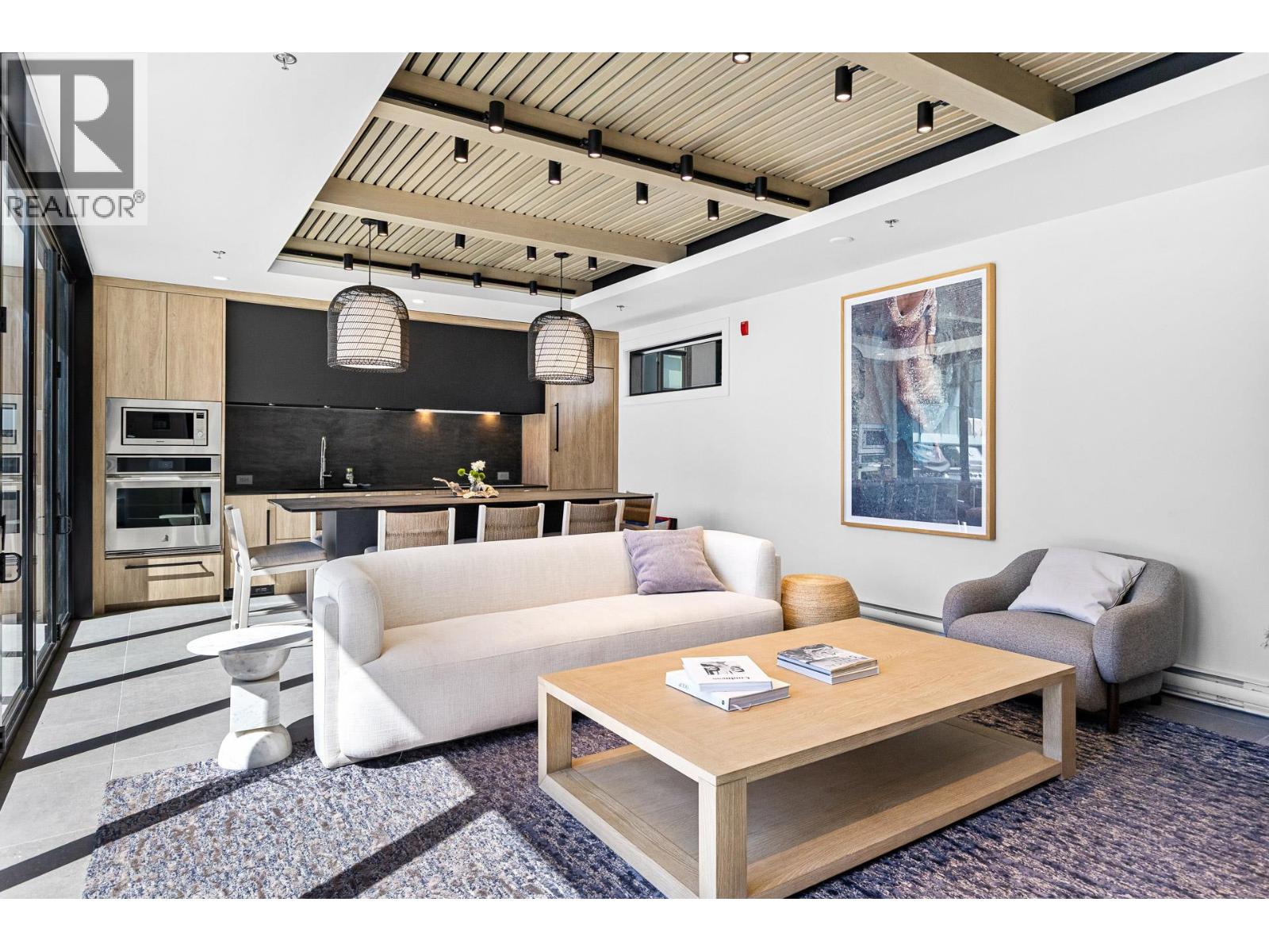 3409 Lakeshore Road Unit# 407