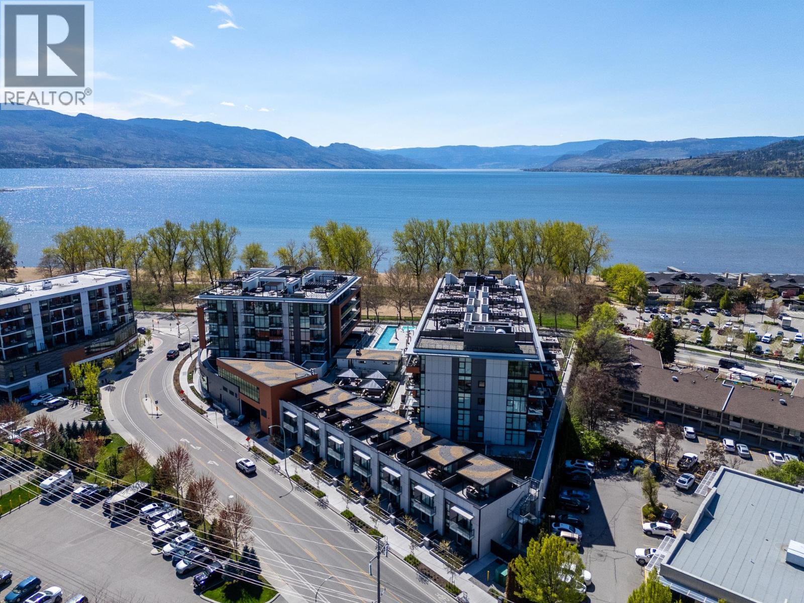 3409 Lakeshore Road Unit# 407