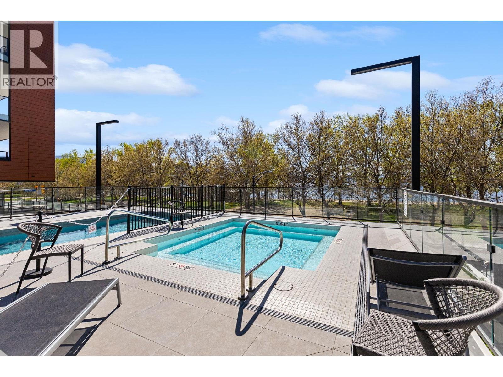 3409 Lakeshore Road Unit# 407