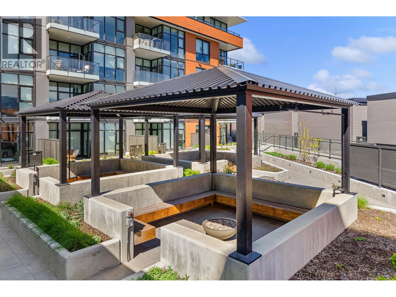 3409 Lakeshore Road Unit# 407