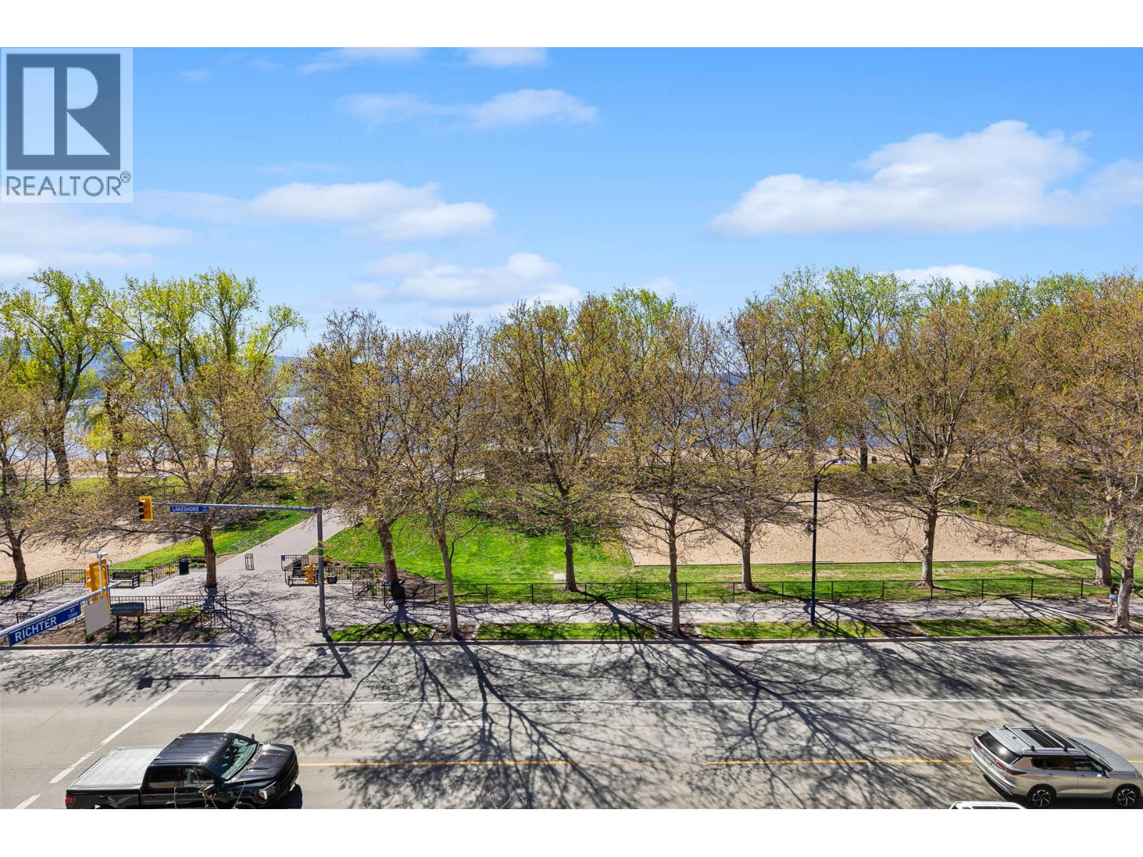 3409 Lakeshore Road Unit# 407