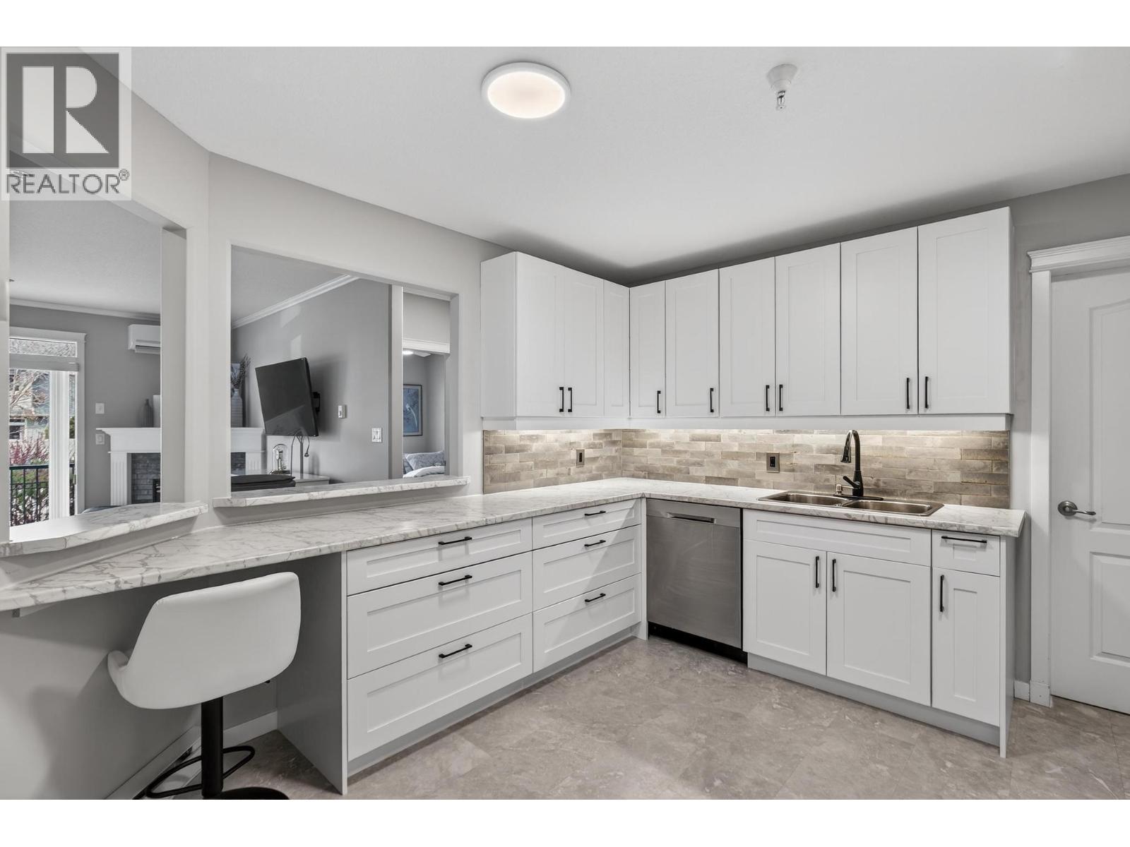 305 Whitman Road Unit# 108