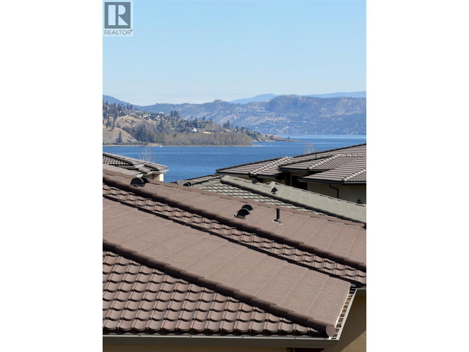 1876 VIEWPOINT Crescent