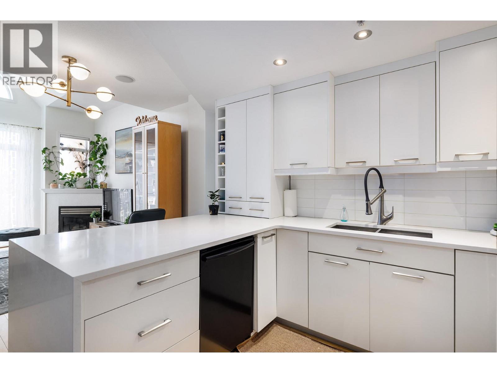 1088 Sunset Drive Unit# 247