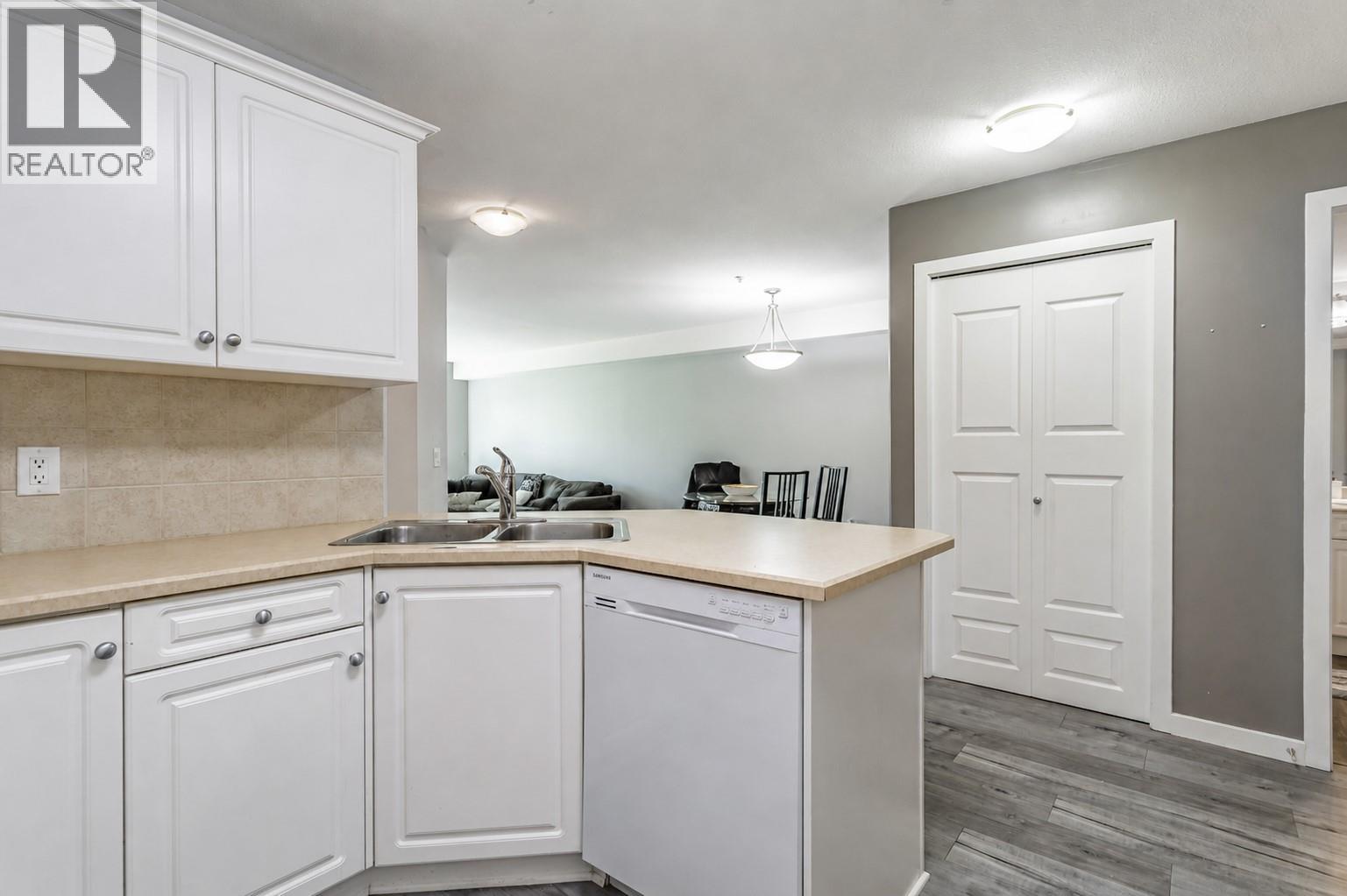 260 Franklyn Road Unit# 114