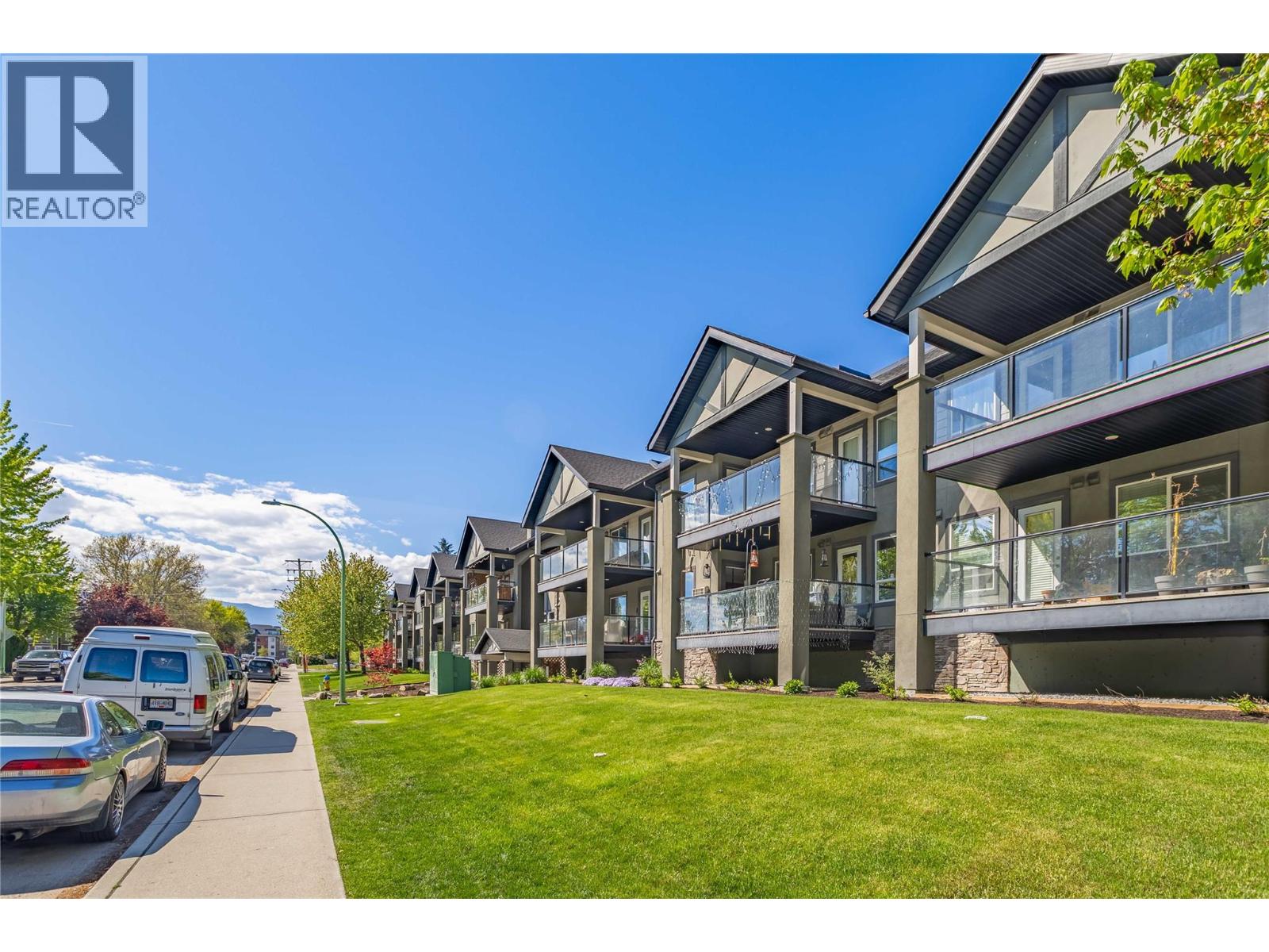 260 Franklyn Road Unit# 114