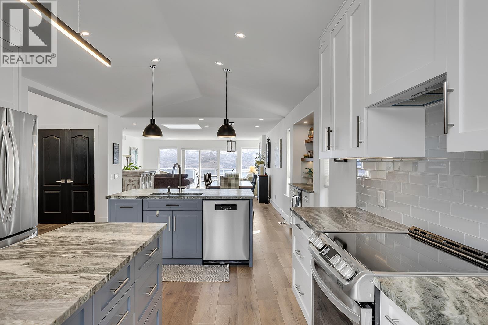 1405 Menu Road