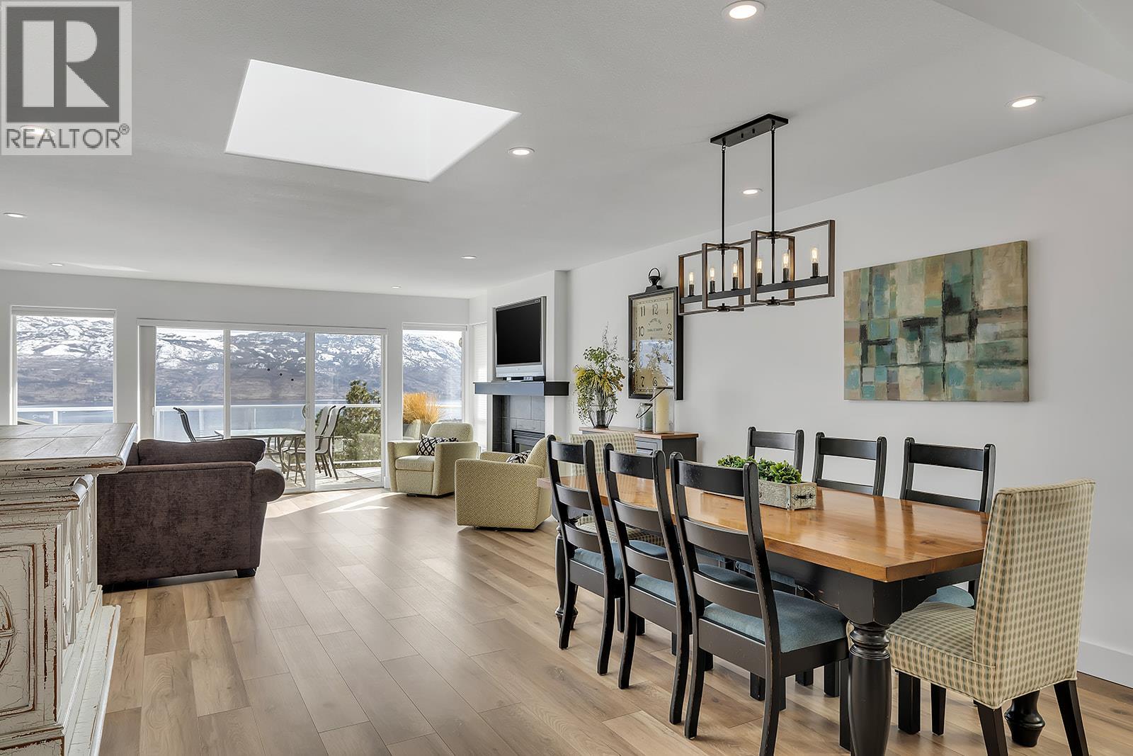 1405 Menu Road
