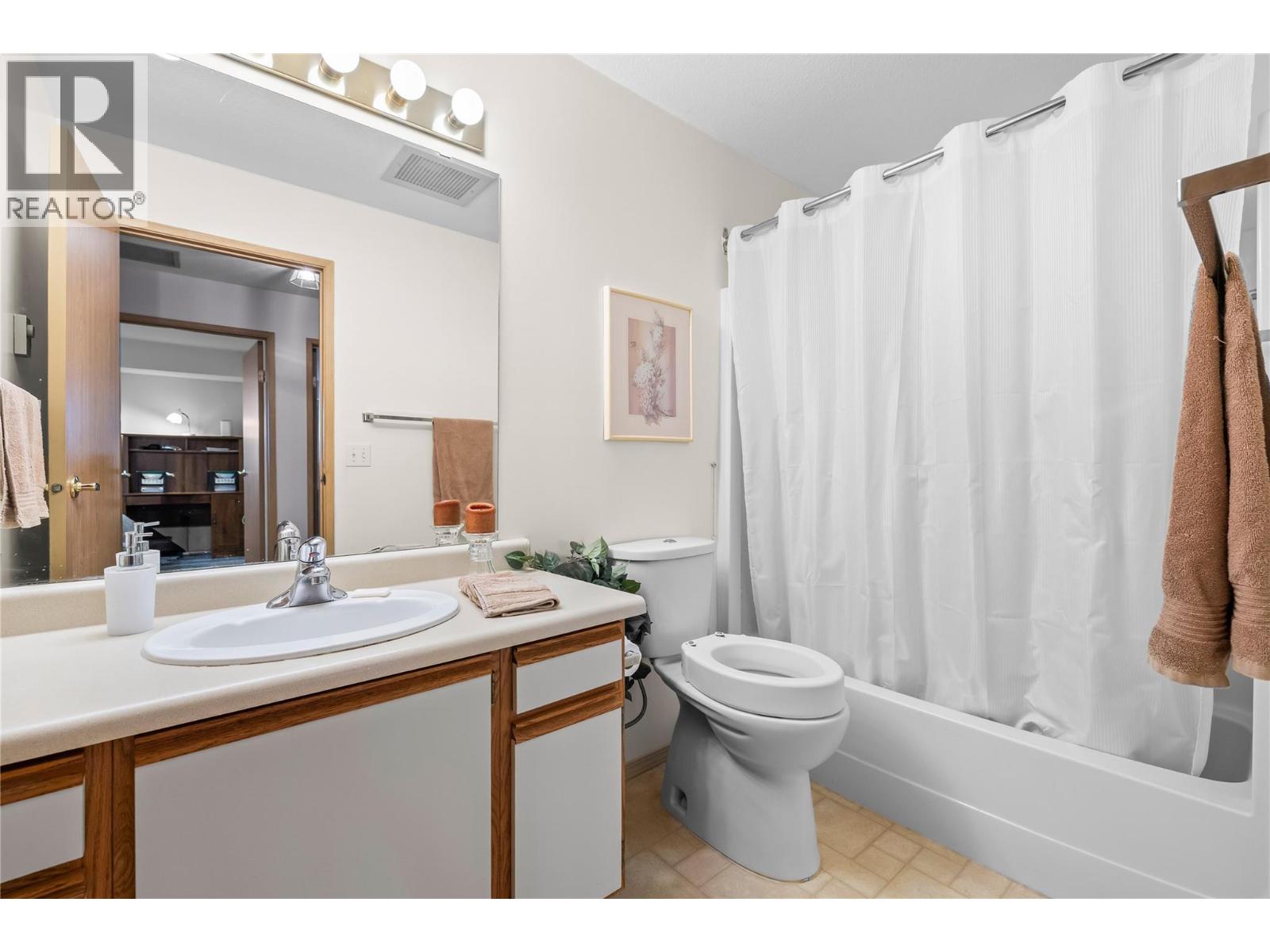 1045 Sutherland Avenue Unit# 37