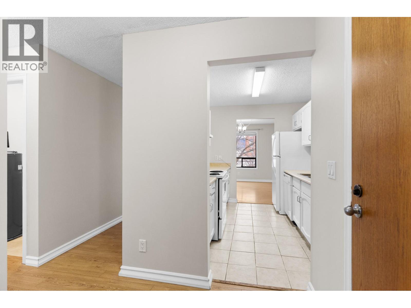 1490B Gordon Drive Unit# 304