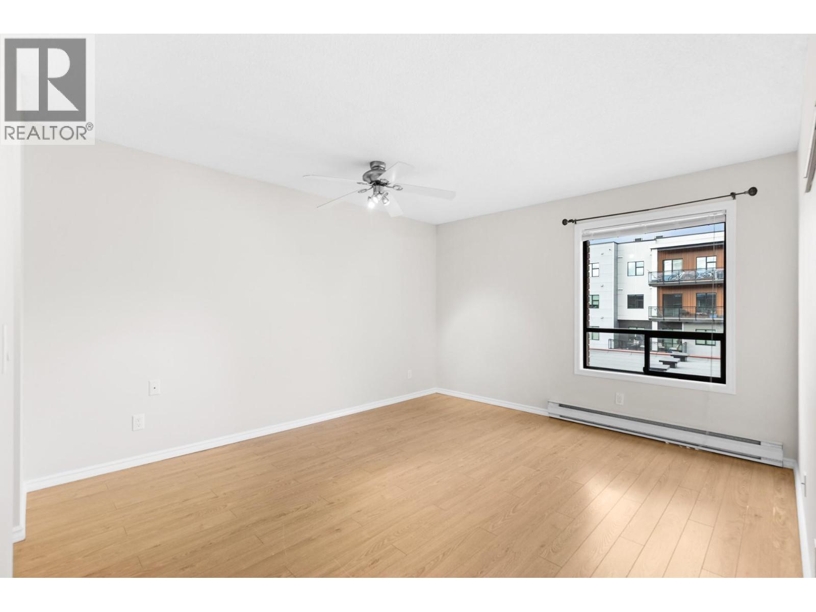 1490B Gordon Drive Unit# 304