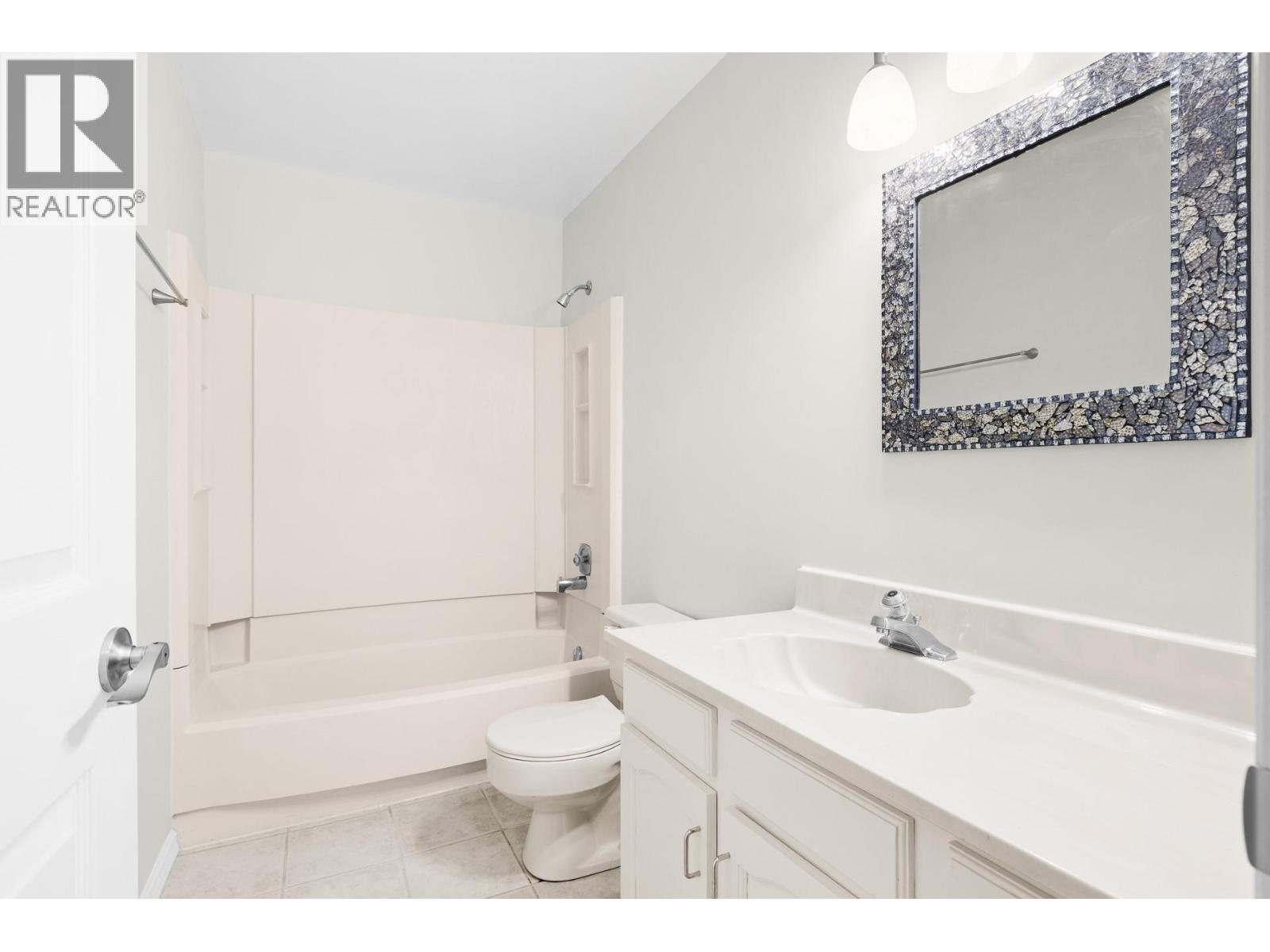 1490B Gordon Drive Unit# 304