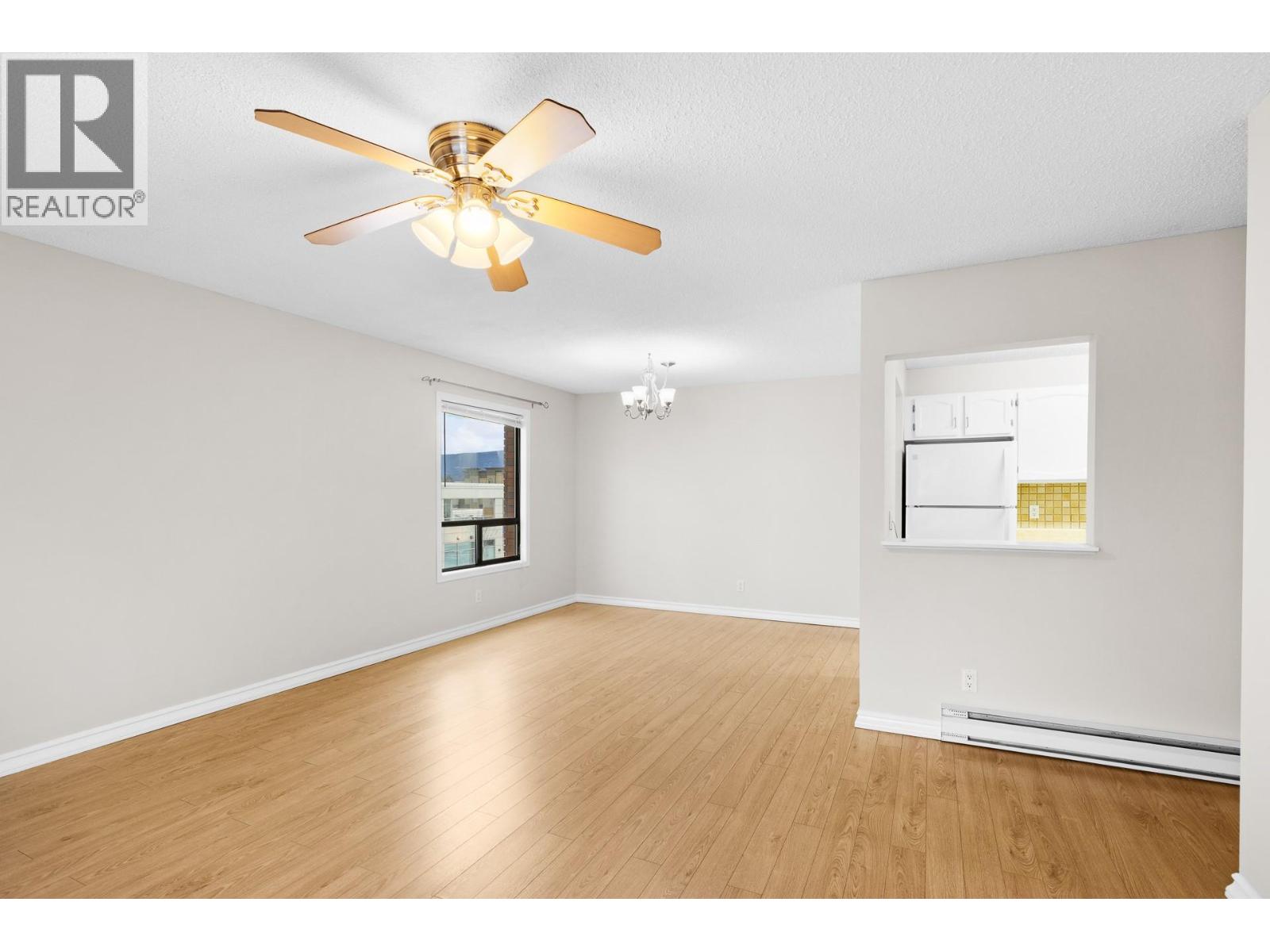 1490B Gordon Drive Unit# 304