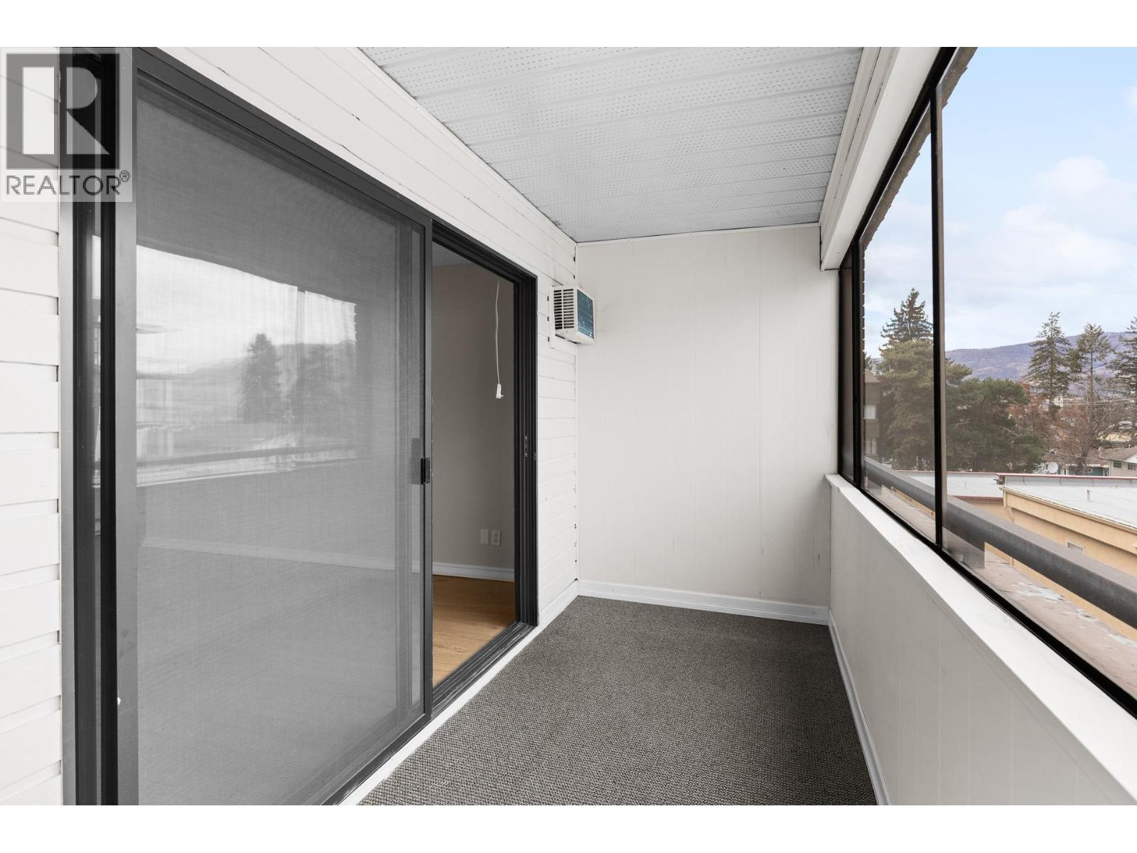 1490B Gordon Drive Unit# 304