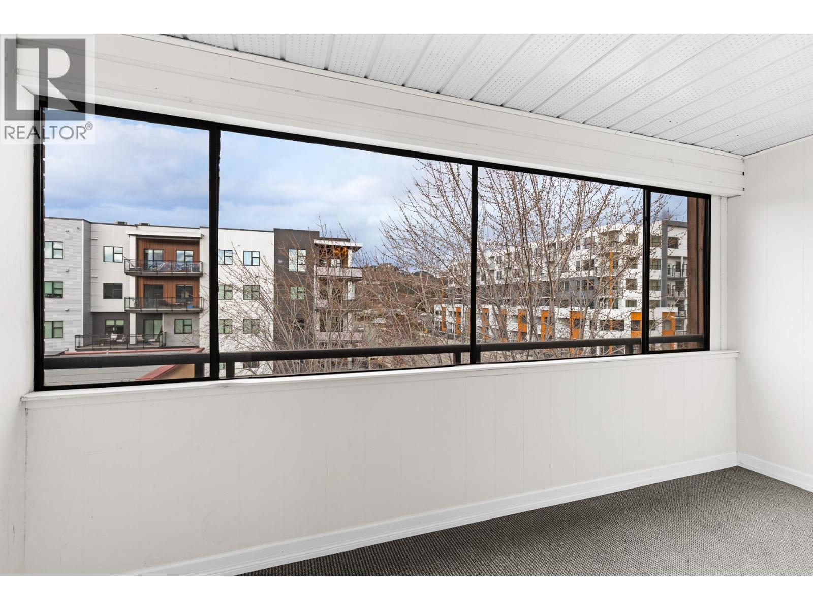 1490B Gordon Drive Unit# 304