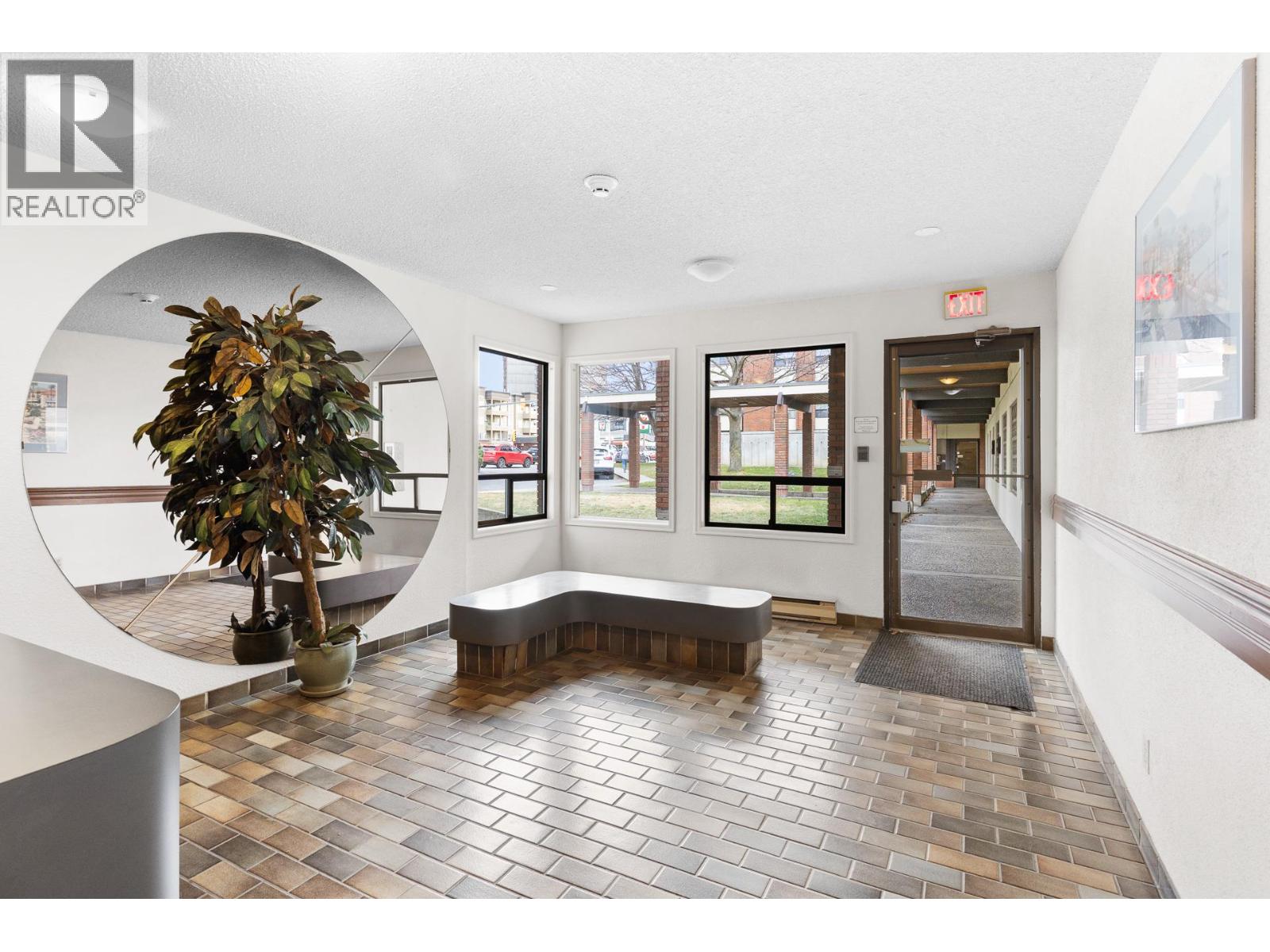 1490B Gordon Drive Unit# 304