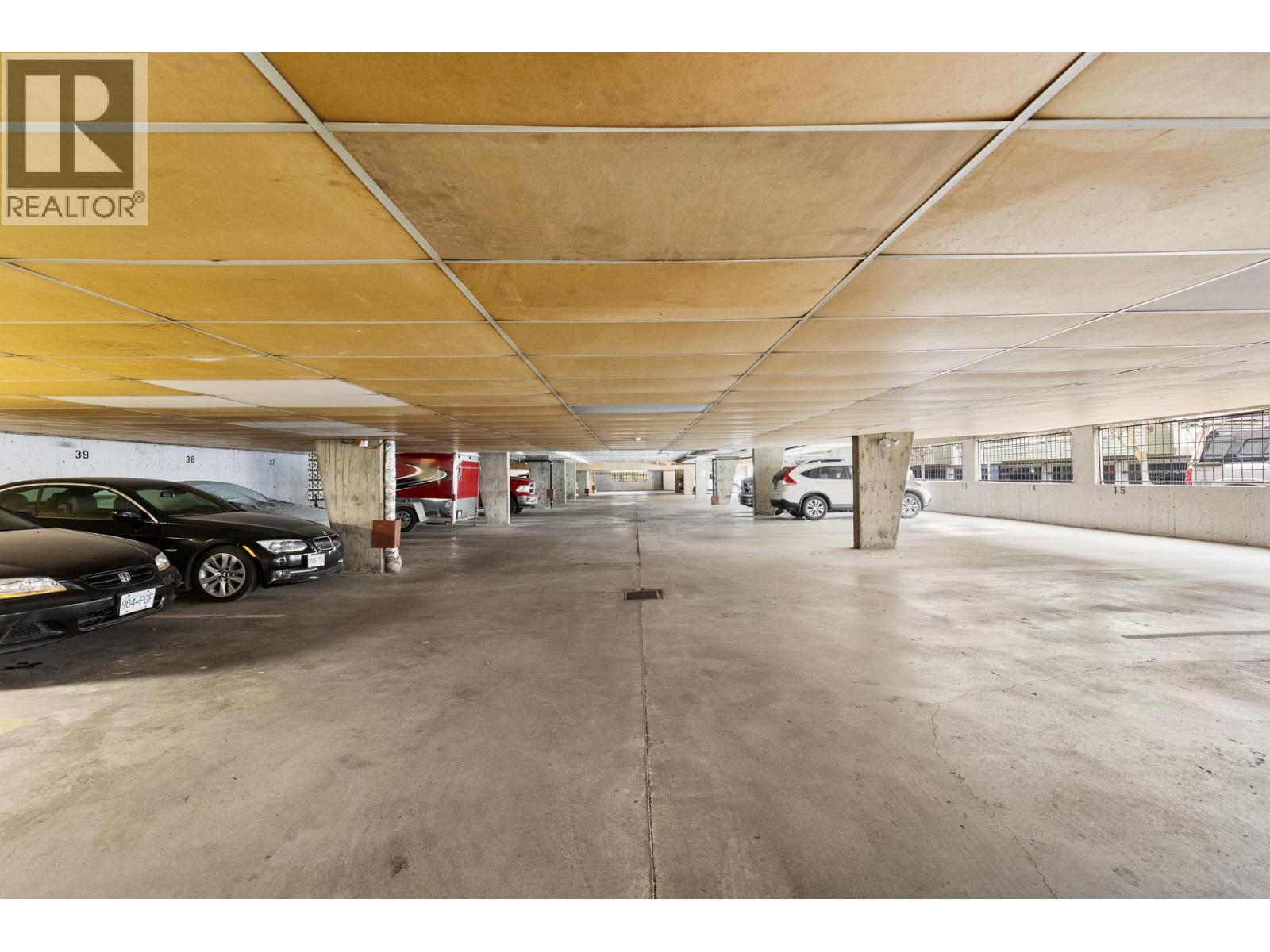1490B Gordon Drive Unit# 304