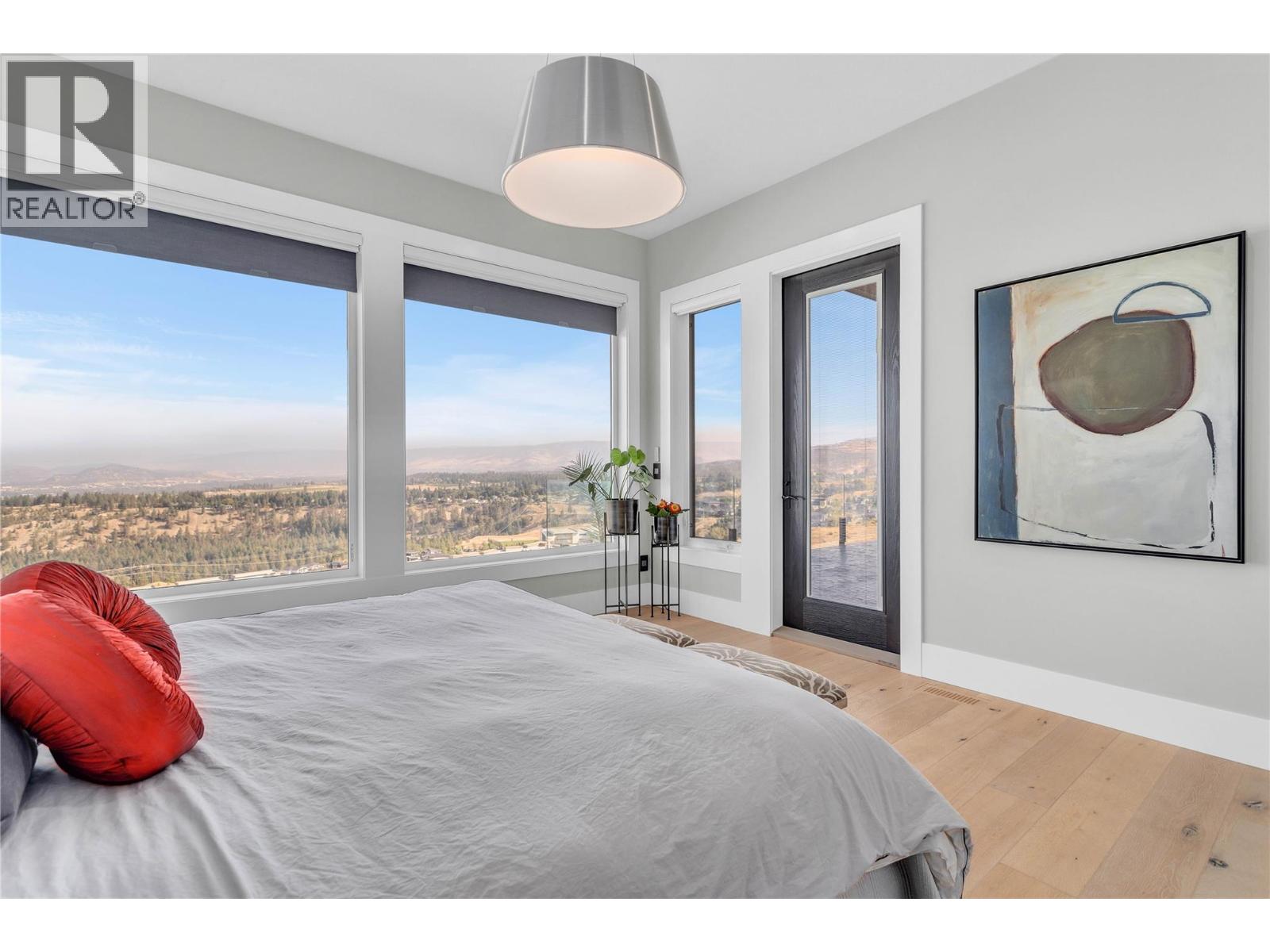 1050 Ledgeview Court