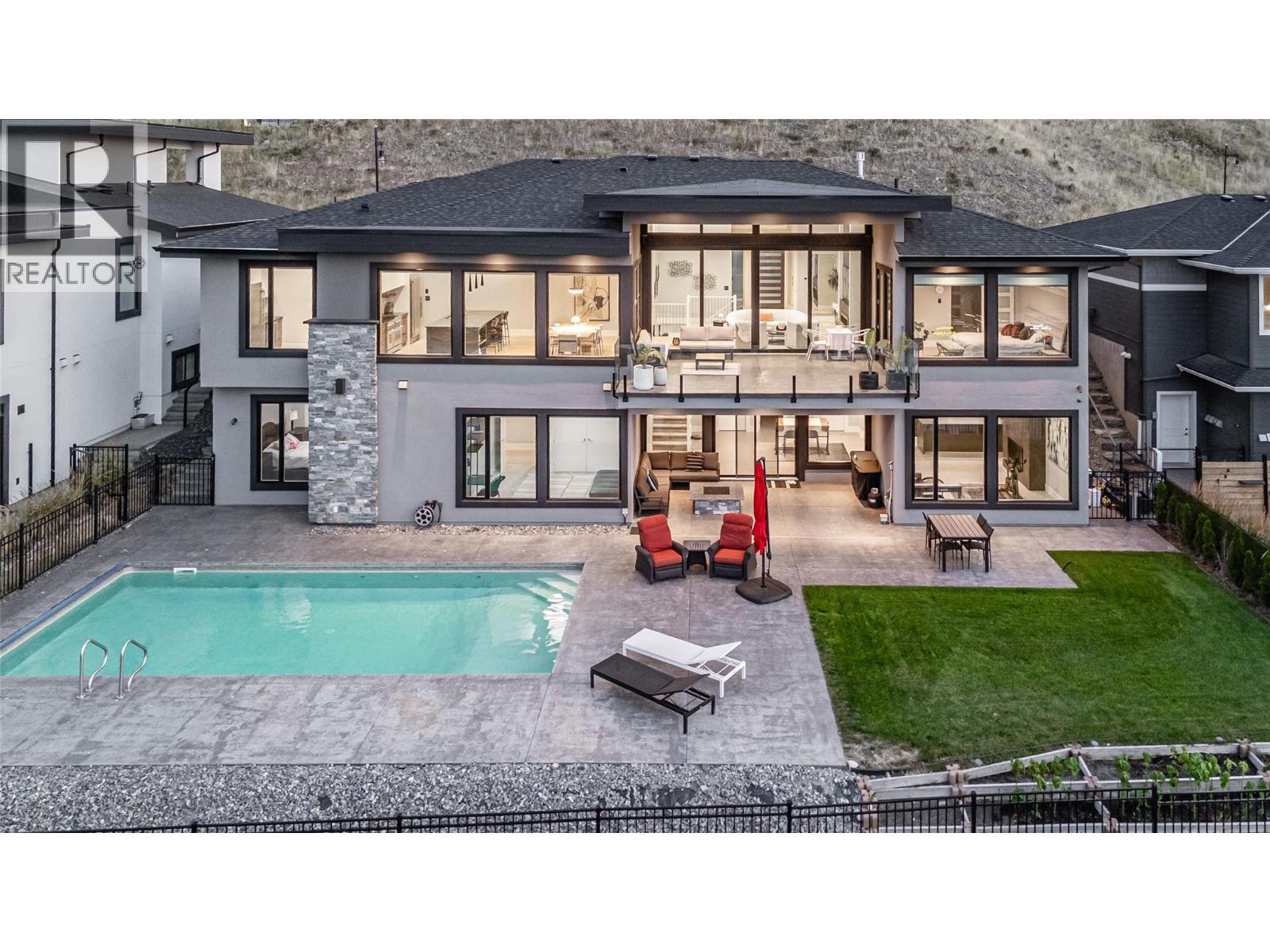1050 Ledgeview Court