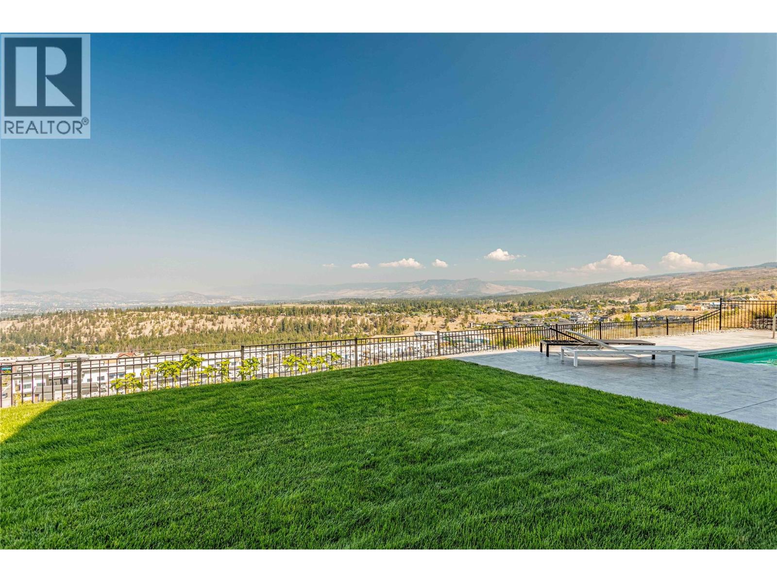 1050 Ledgeview Court