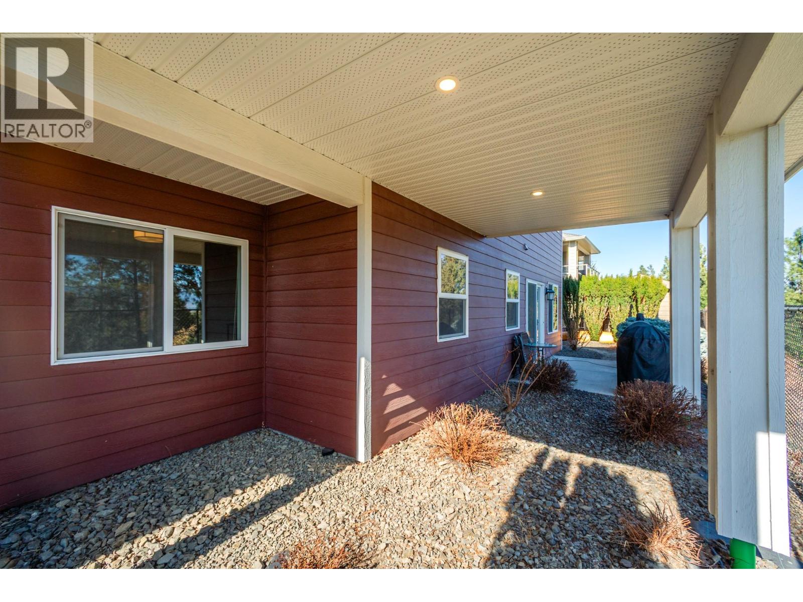 1915 Rosealee Lane