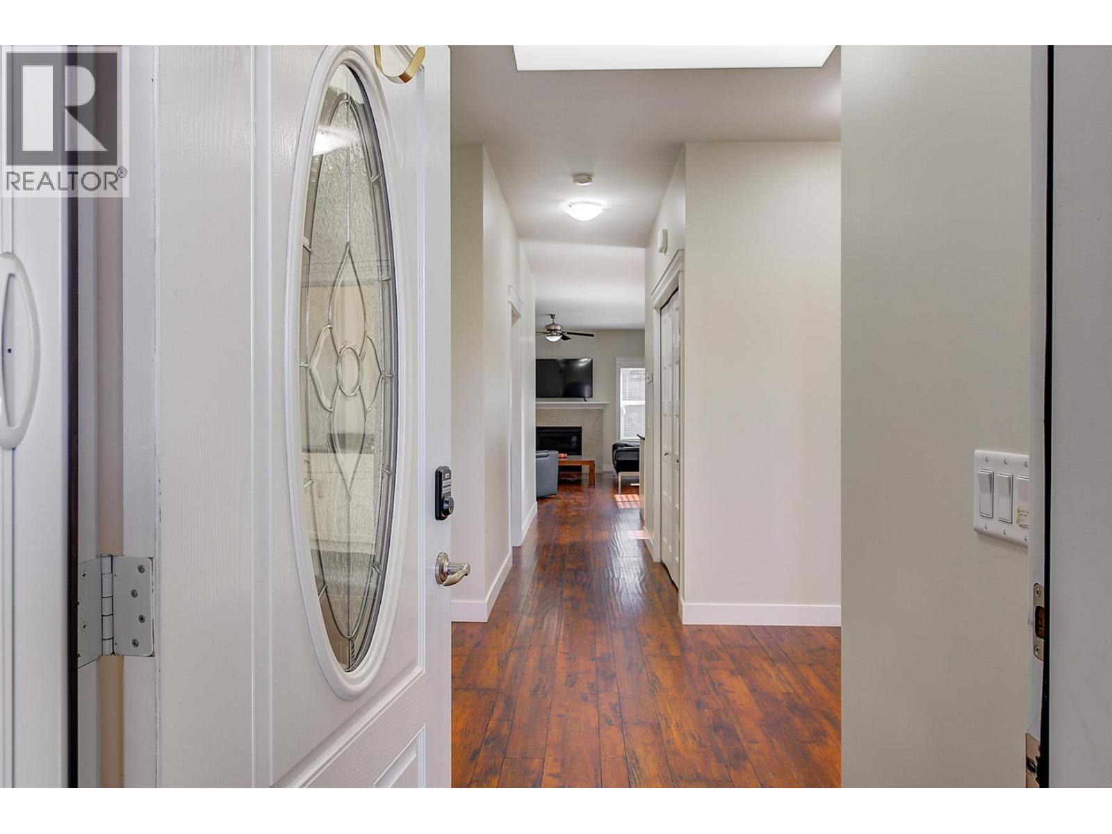 2097 Acorn Crescent