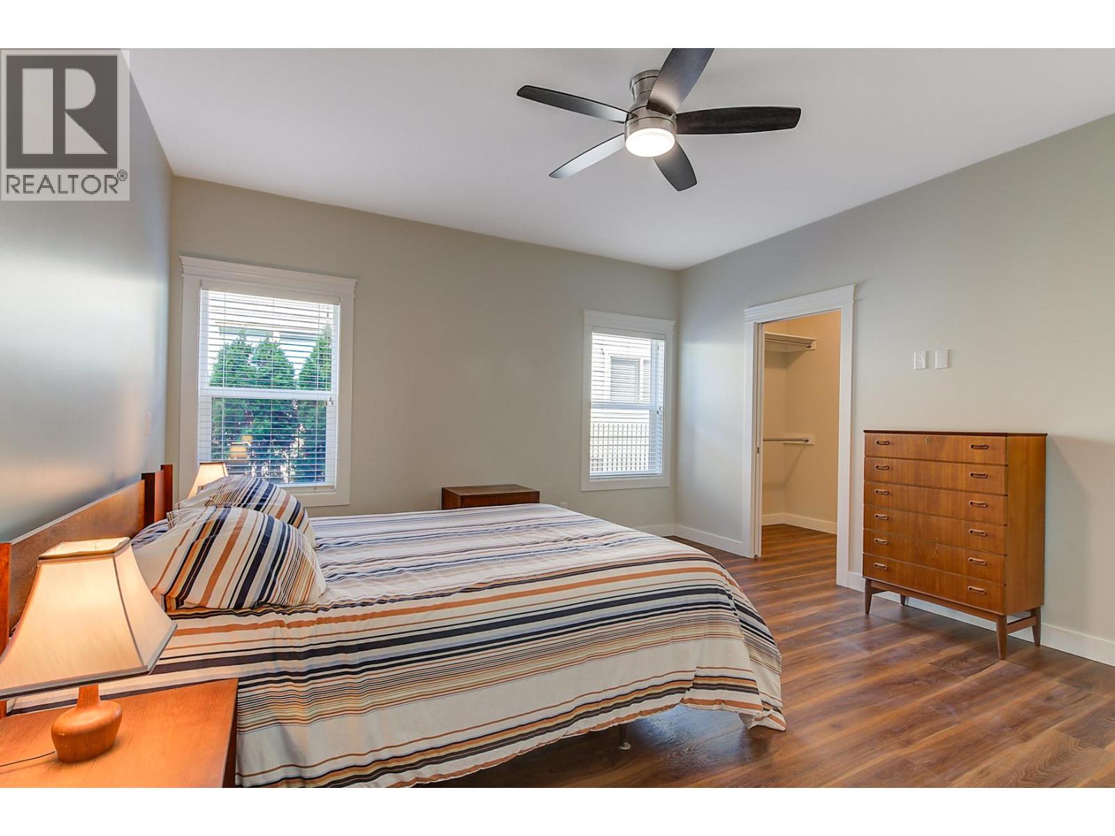 2097 Acorn Crescent
