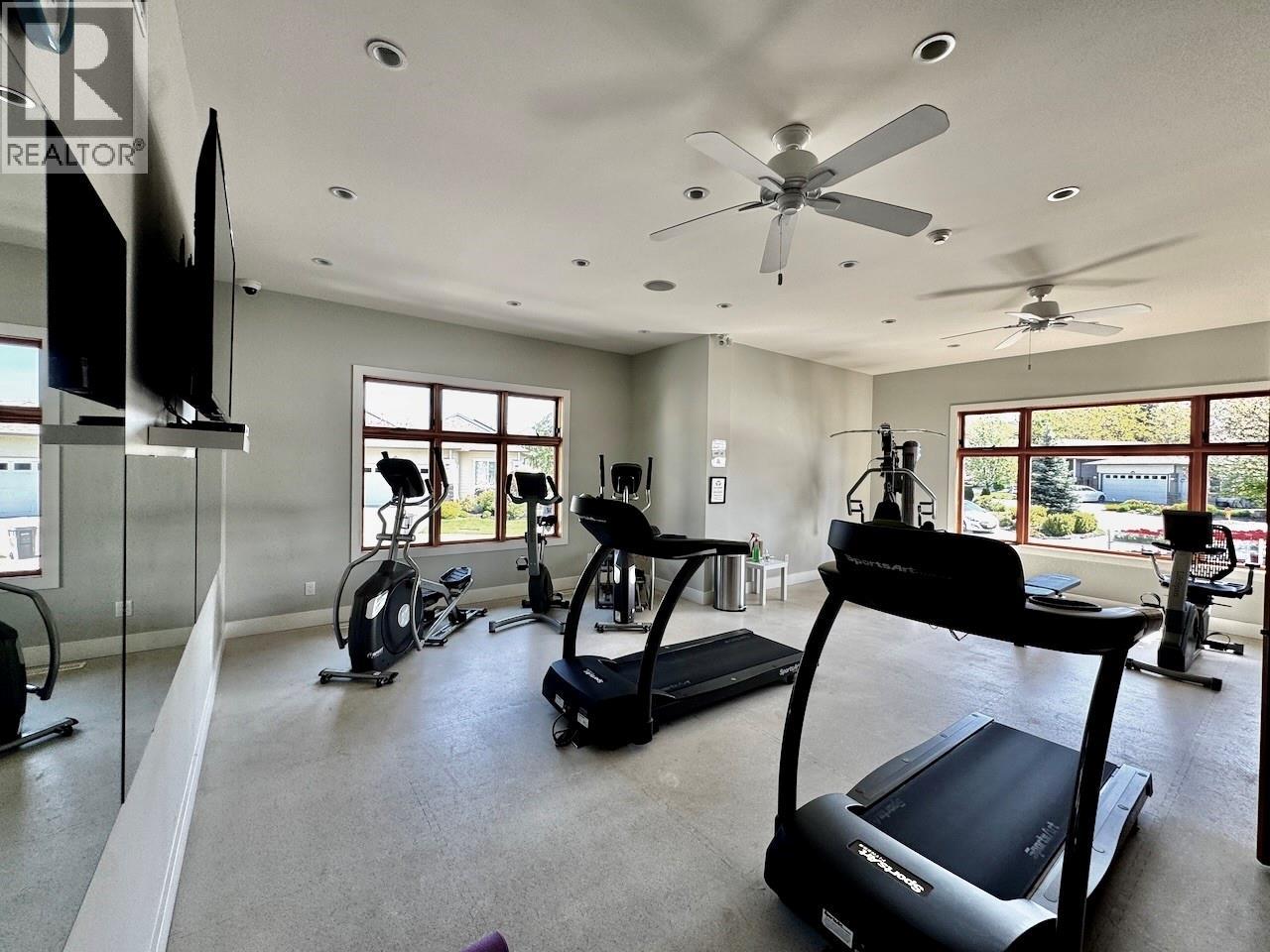 2097 Acorn Crescent