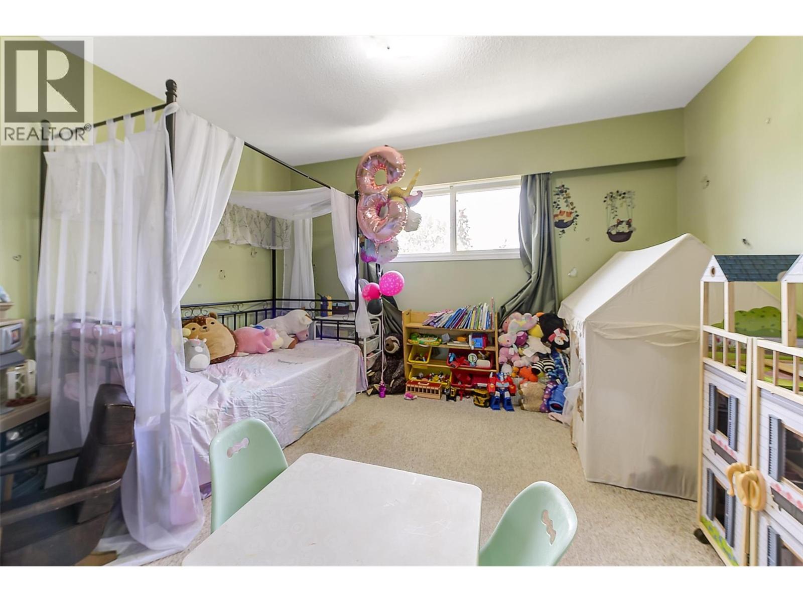 1360 Elm Street