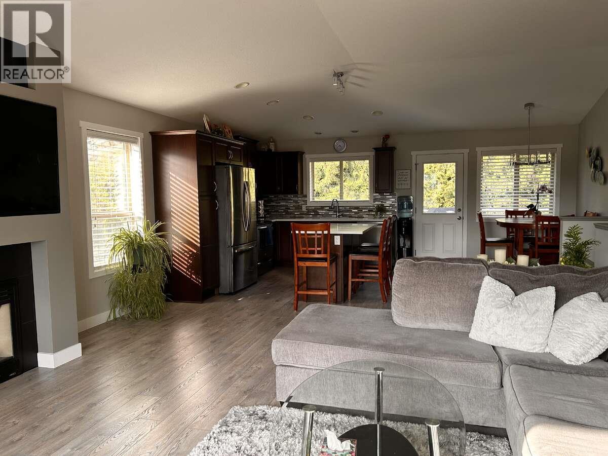 2906 Bentley Road