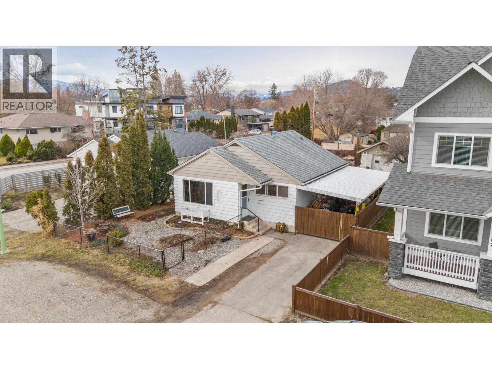 2284 Aberdeen Street