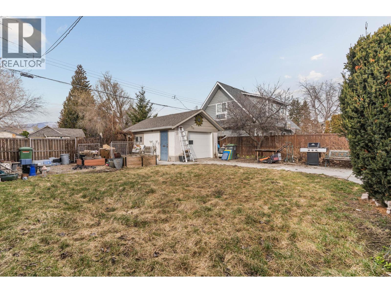 2284 Aberdeen Street