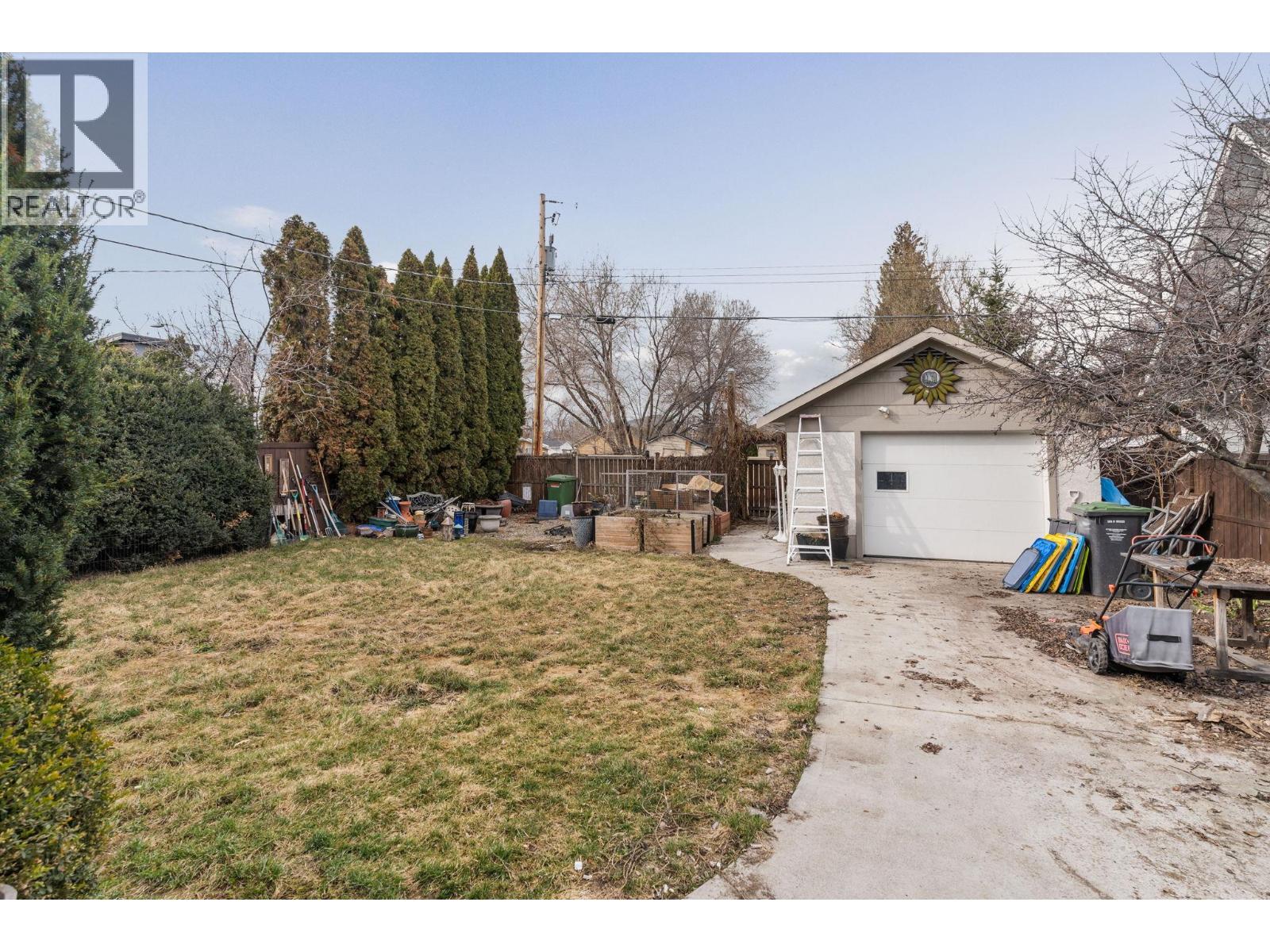 2284 Aberdeen Street