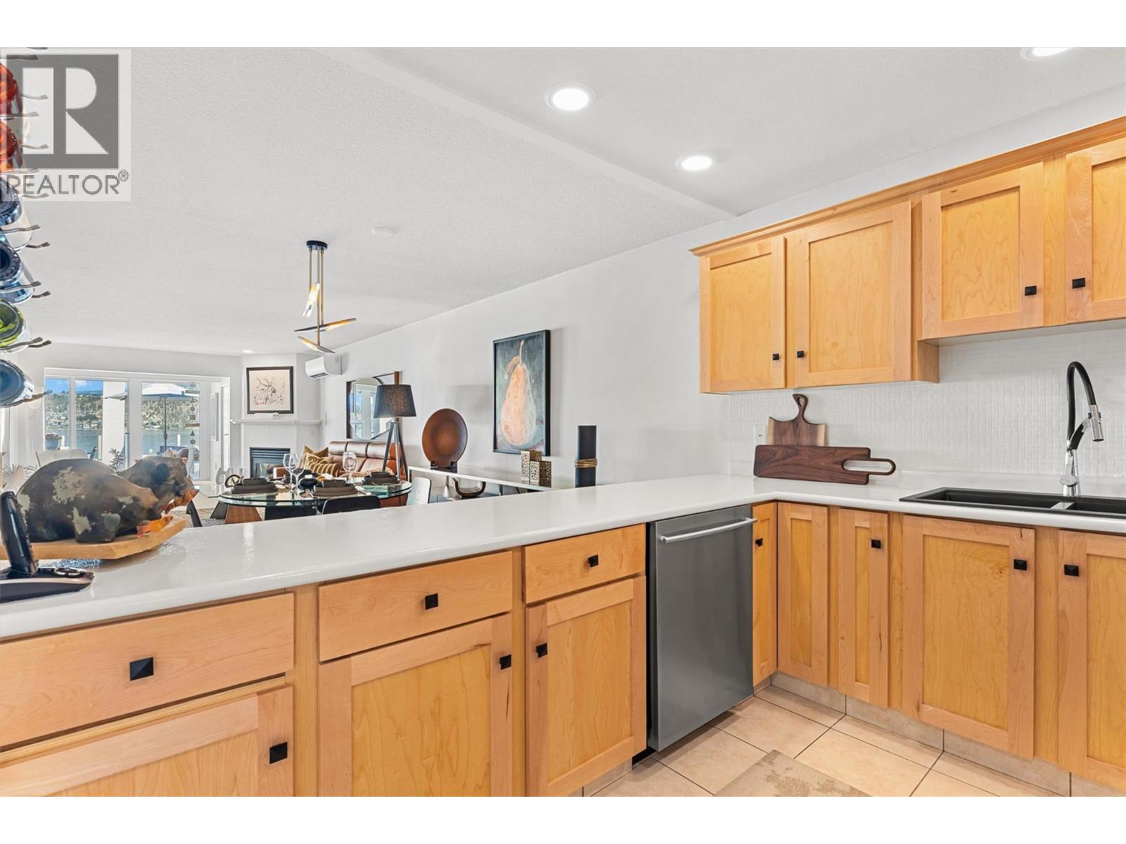 2900 Abbott Street Unit# 202