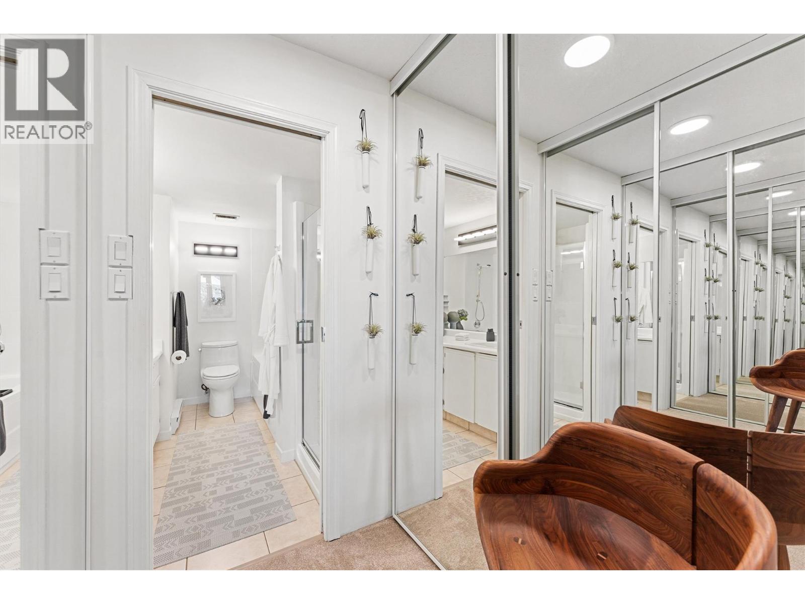 2900 Abbott Street Unit# 202