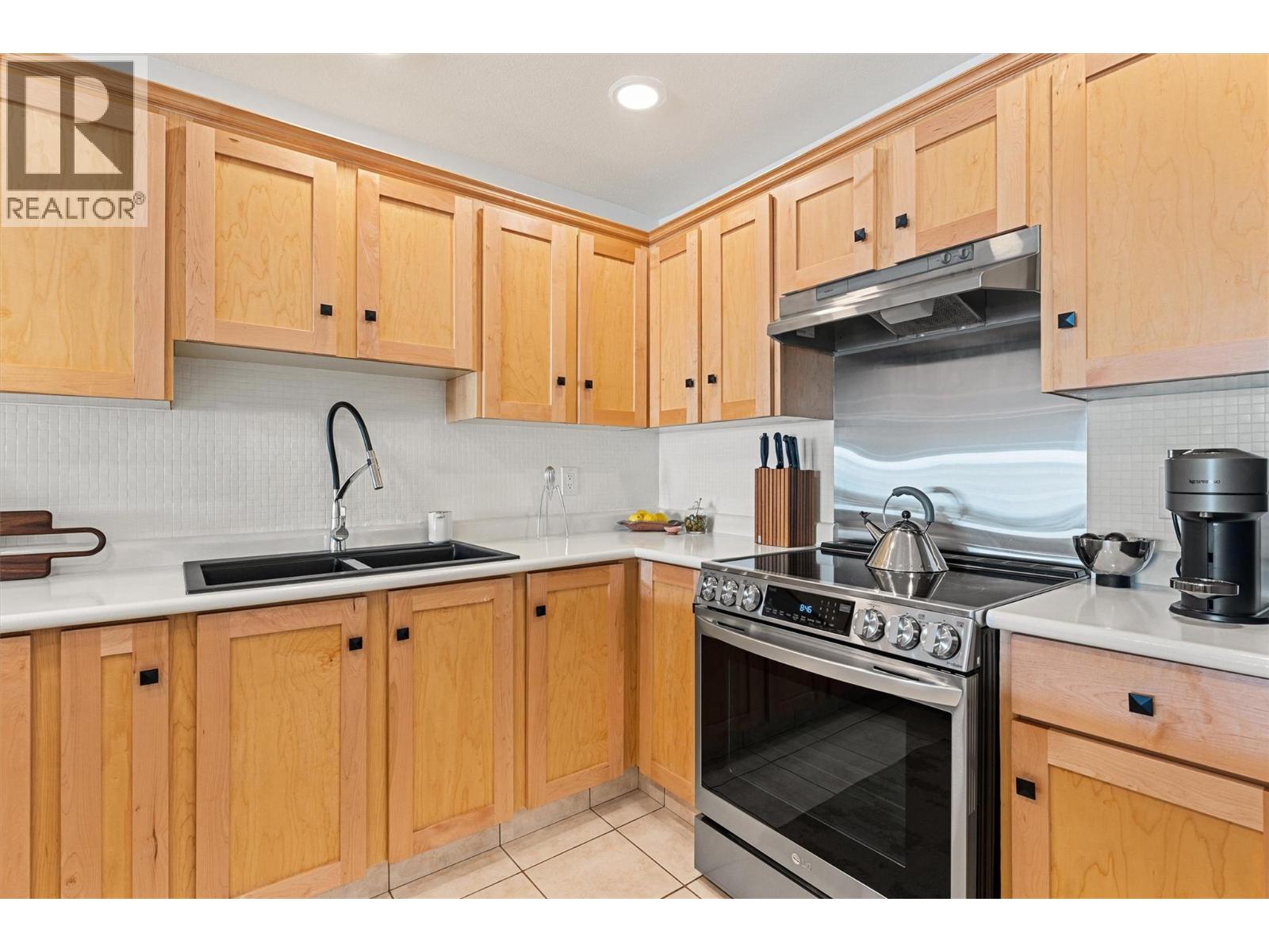 2900 Abbott Street Unit# 202