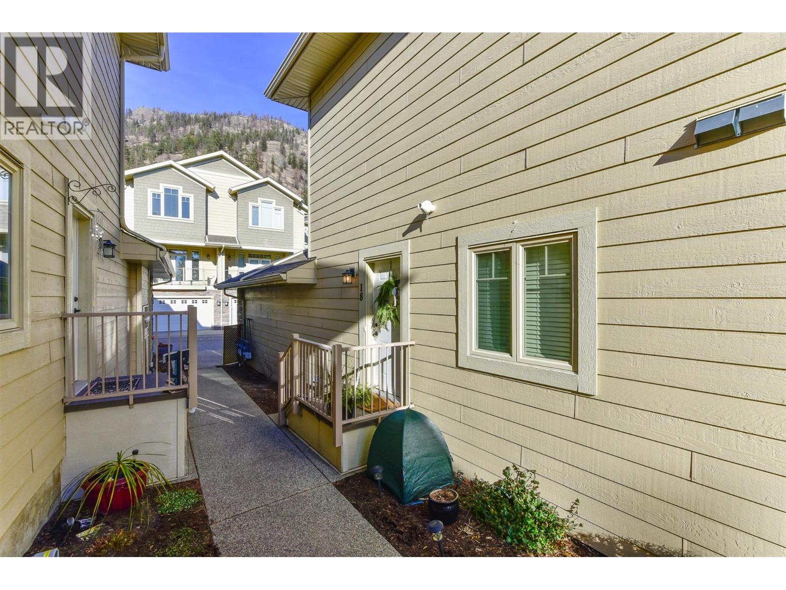 2283 Shannon Heights Court Unit# 18