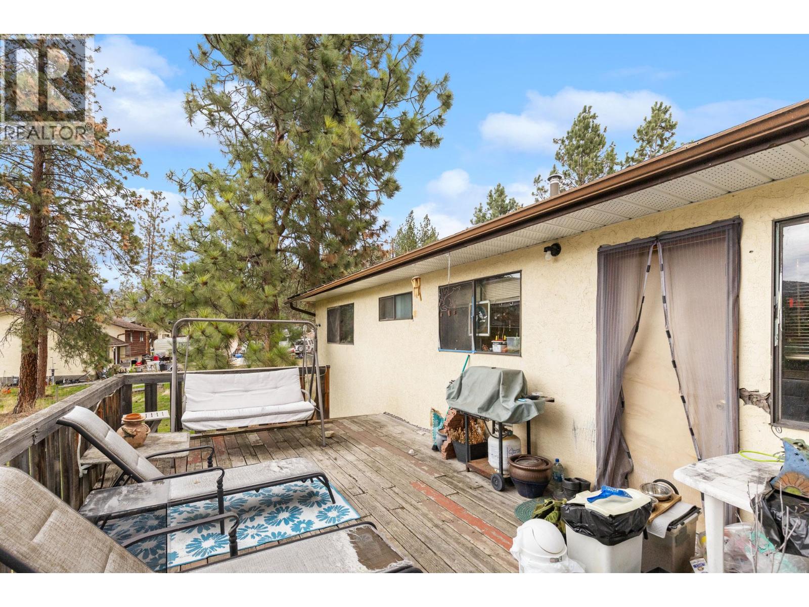 3260 Coyote Crescent