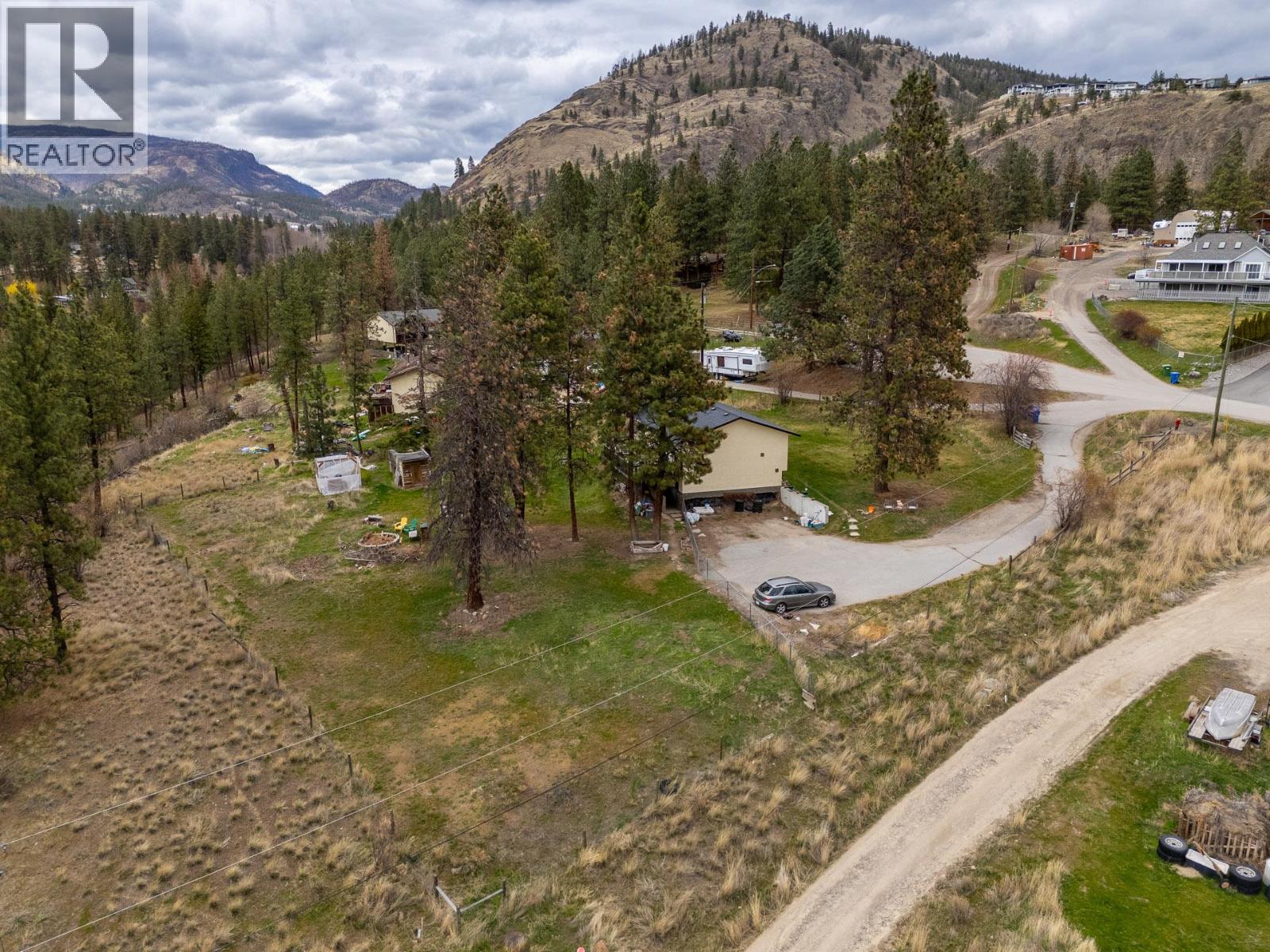 3260 Coyote Crescent