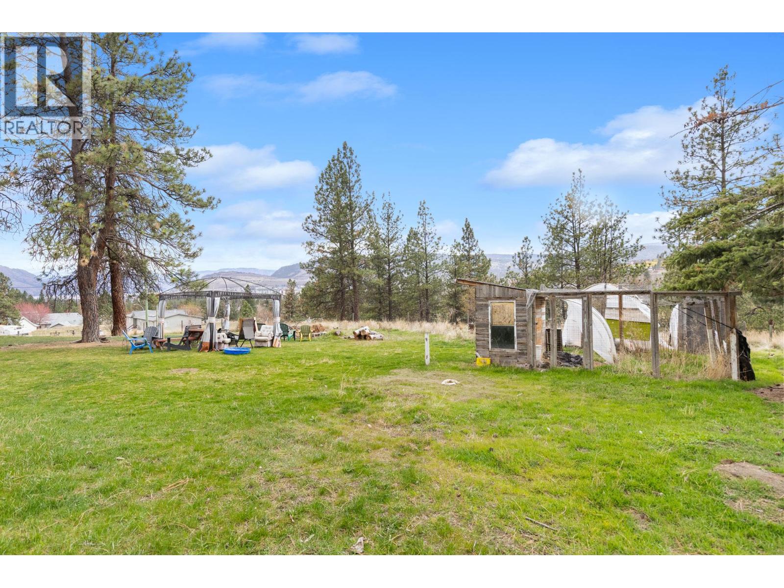 3260 Coyote Crescent